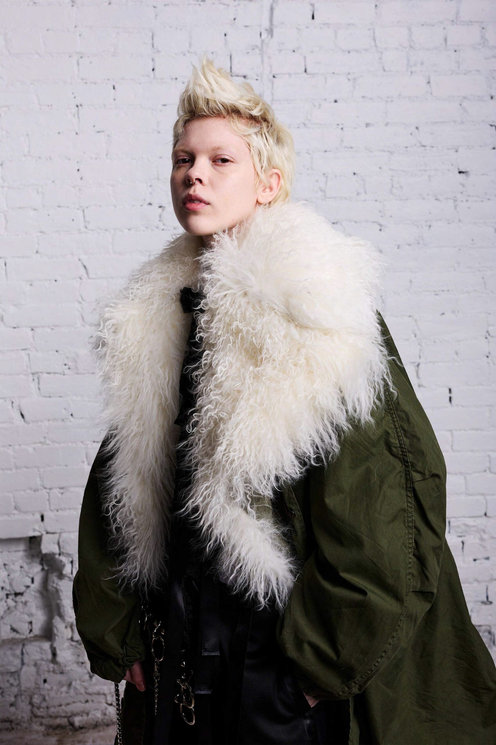 R13 F/W 23 Look 43