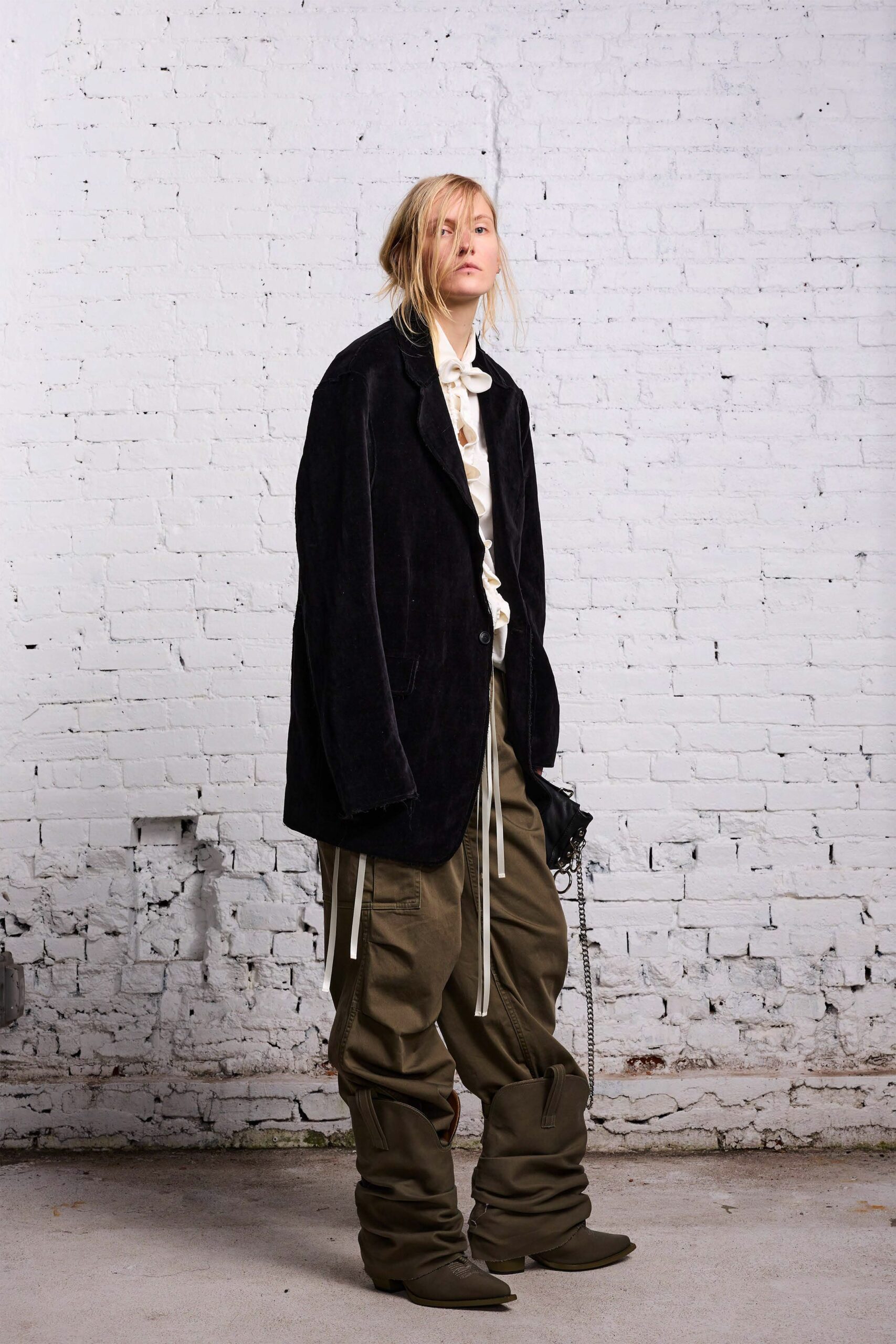 R13 F/W 23 Look 45