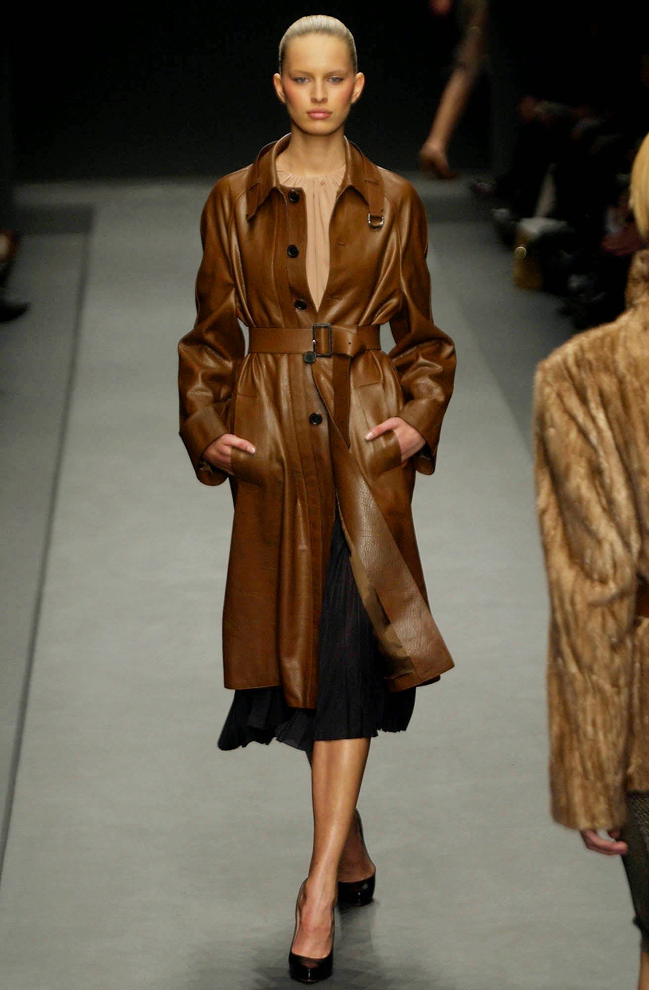 Prada F/W 02 Look 33