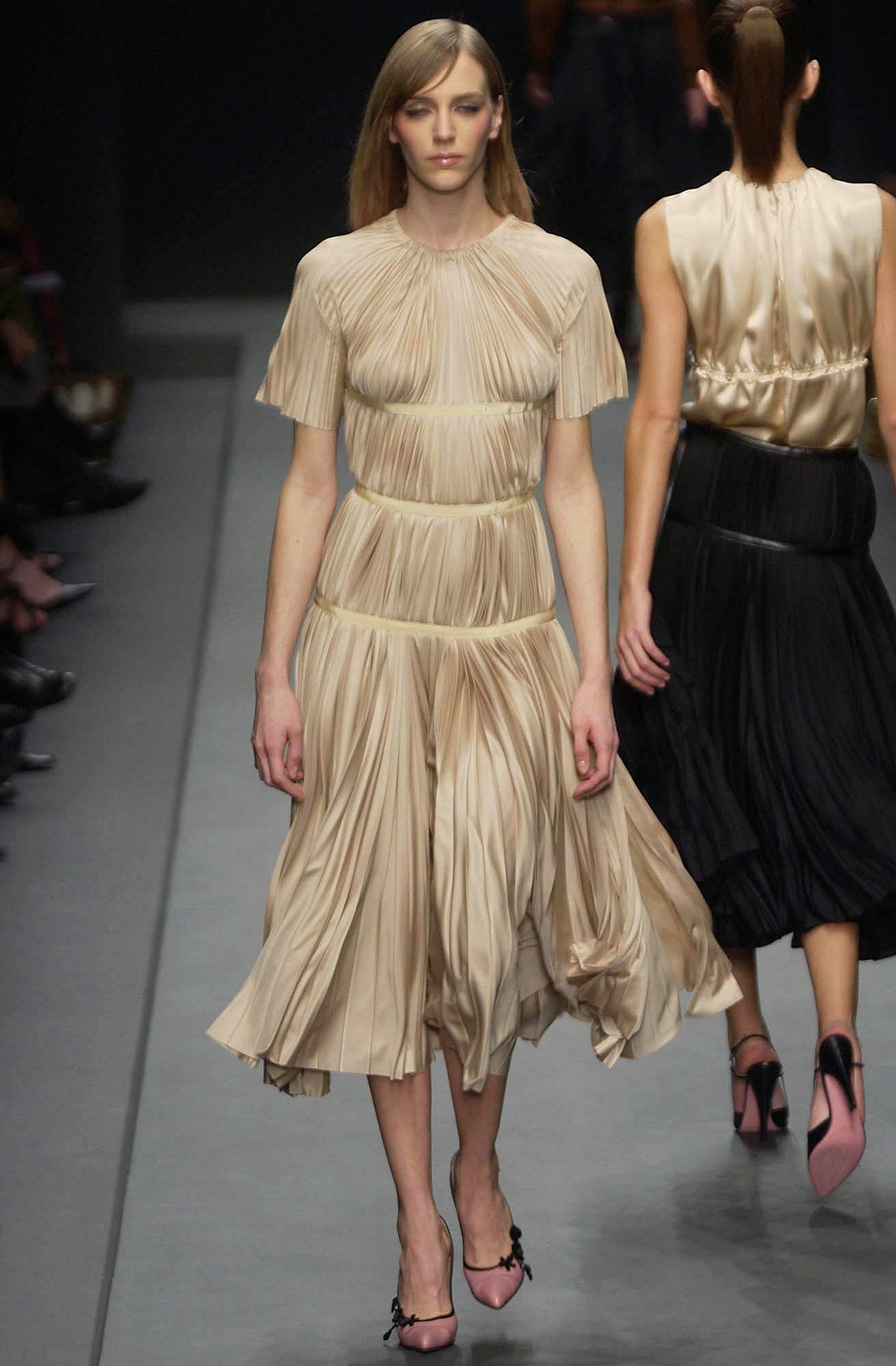 Prada F/W 02 Look 37