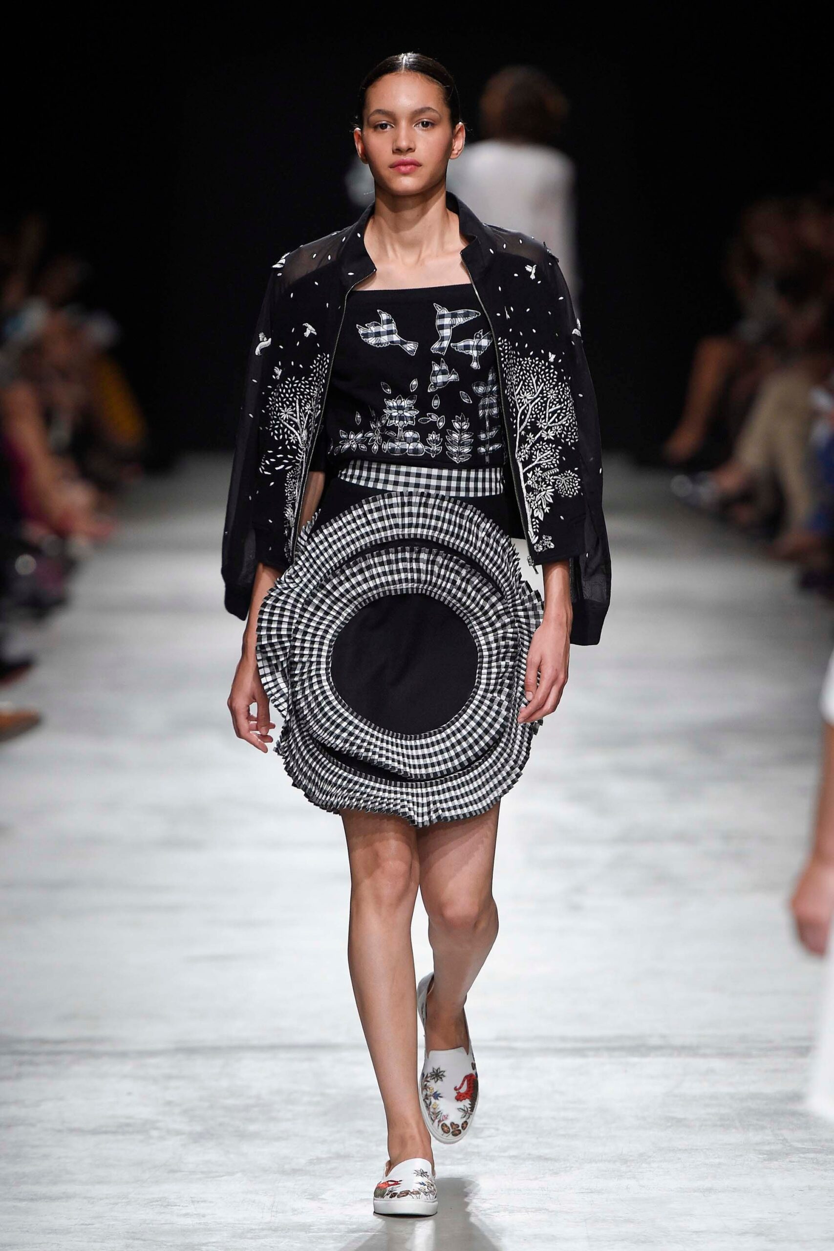 Rahul Mishra S/S 17 Look 10