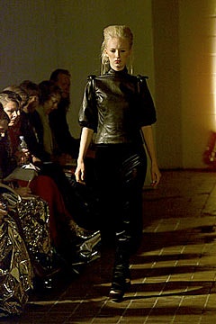 Preen by Thornton Bregazzi F/W 00 Look 25