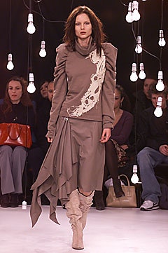 Preen by Thornton Bregazzi F/W 01 Look 7