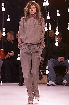 Preen by Thornton Bregazzi F/W 01 Look 30