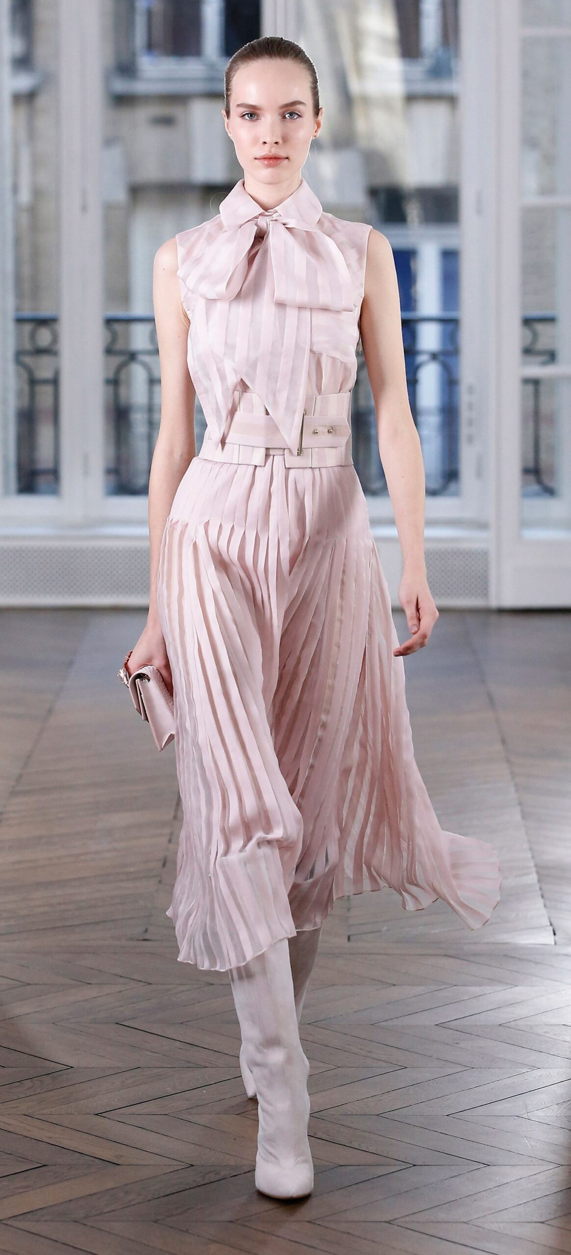 Ralph & Russo F/W 18 Look 11