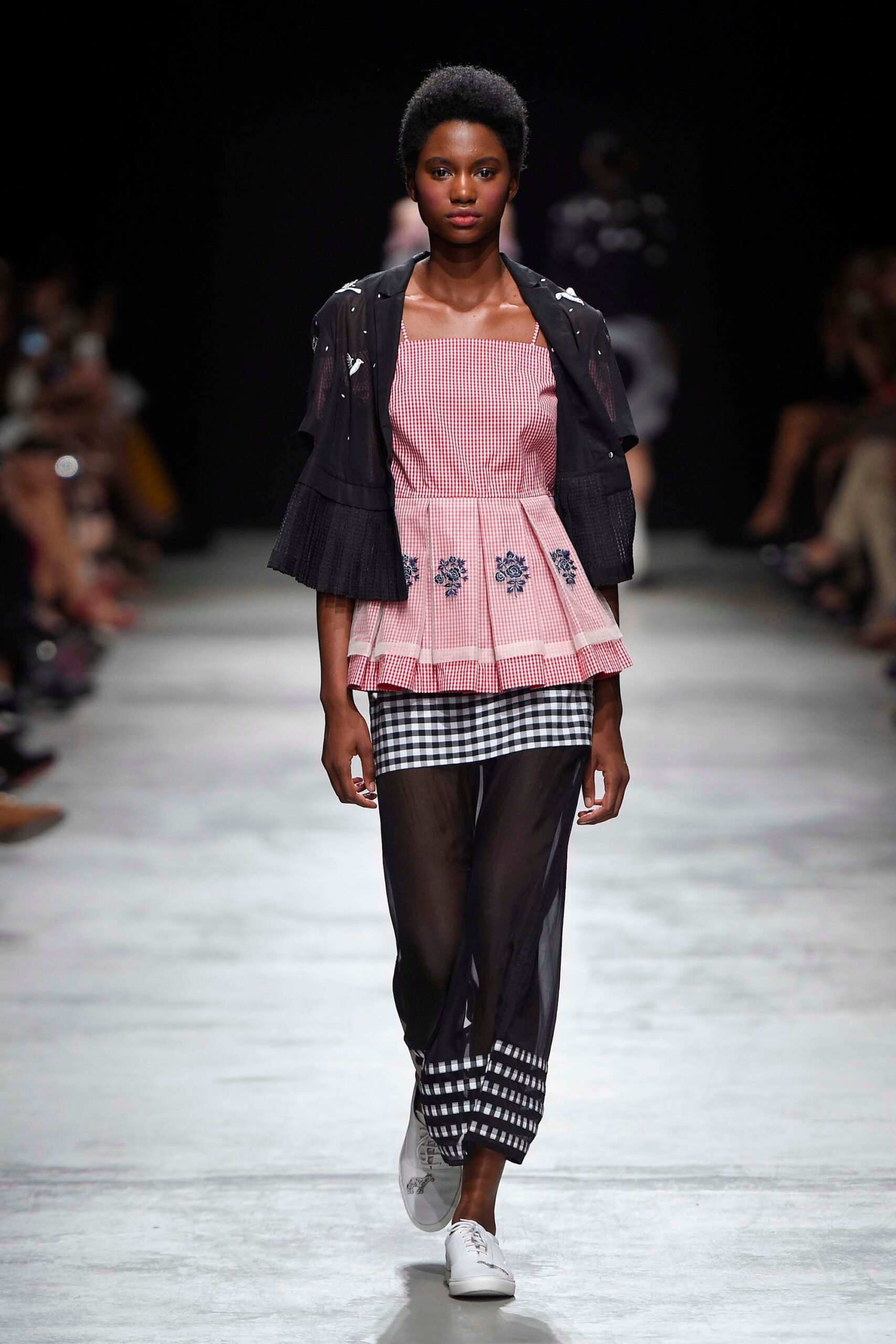 Rahul Mishra S/S 17 Look 12
