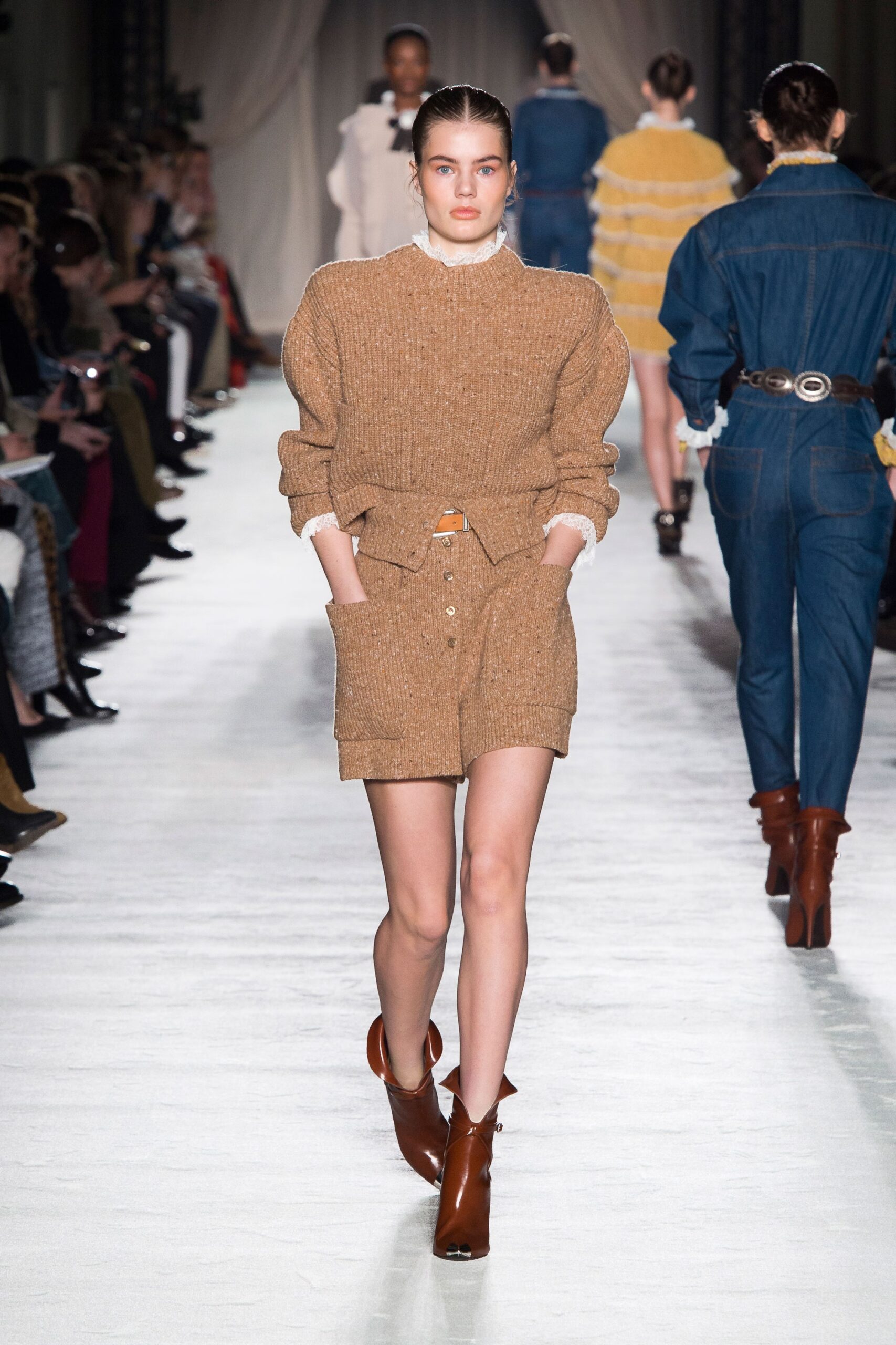 Philosophy di Lorenzo Serafini F/W 18 Look 13