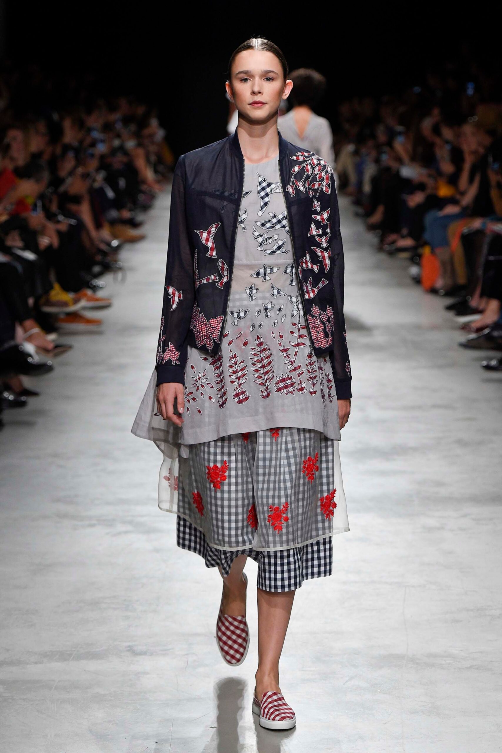Rahul Mishra S/S 17 Look 15