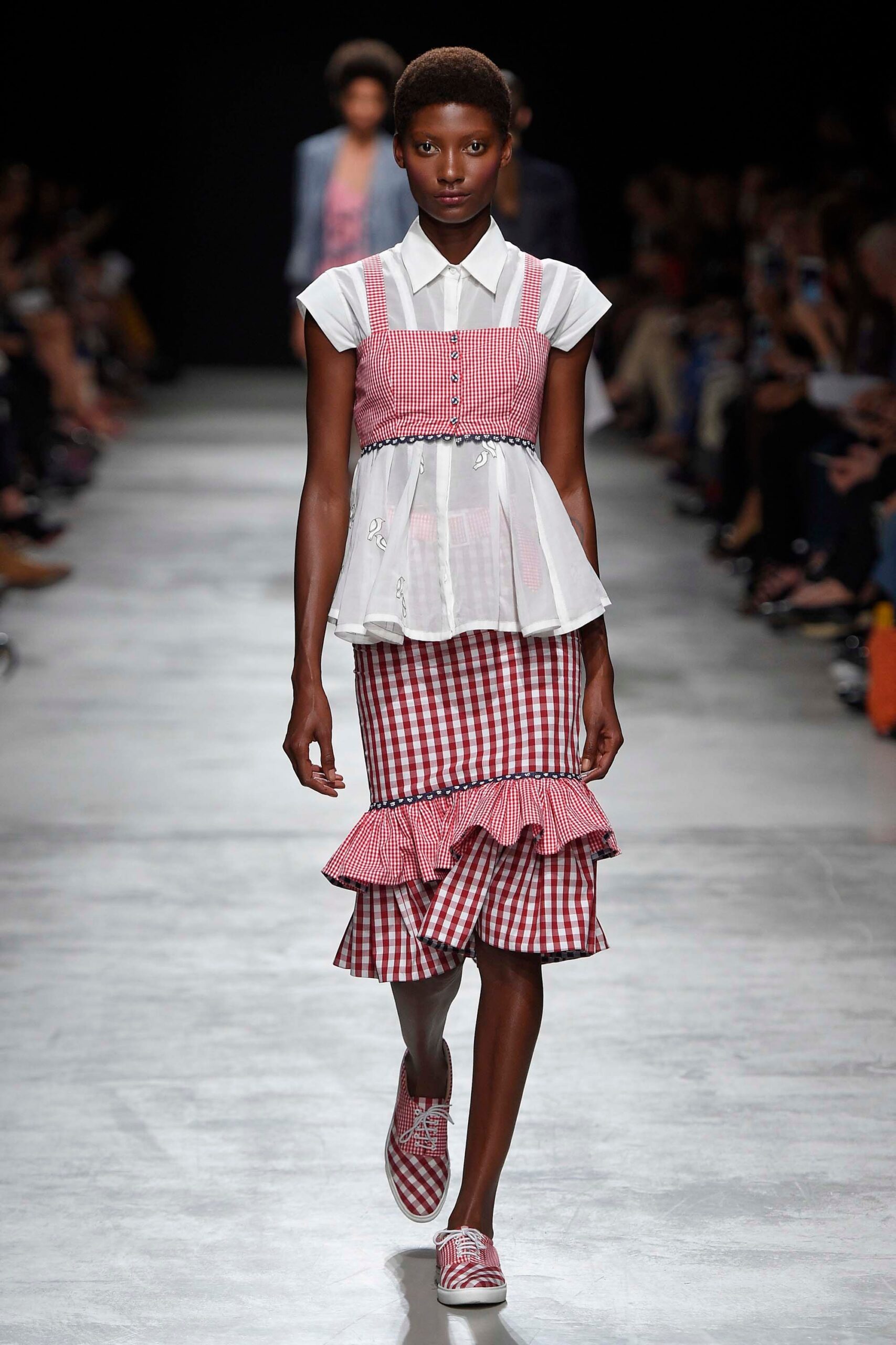 Rahul Mishra S/S 17 Look 16