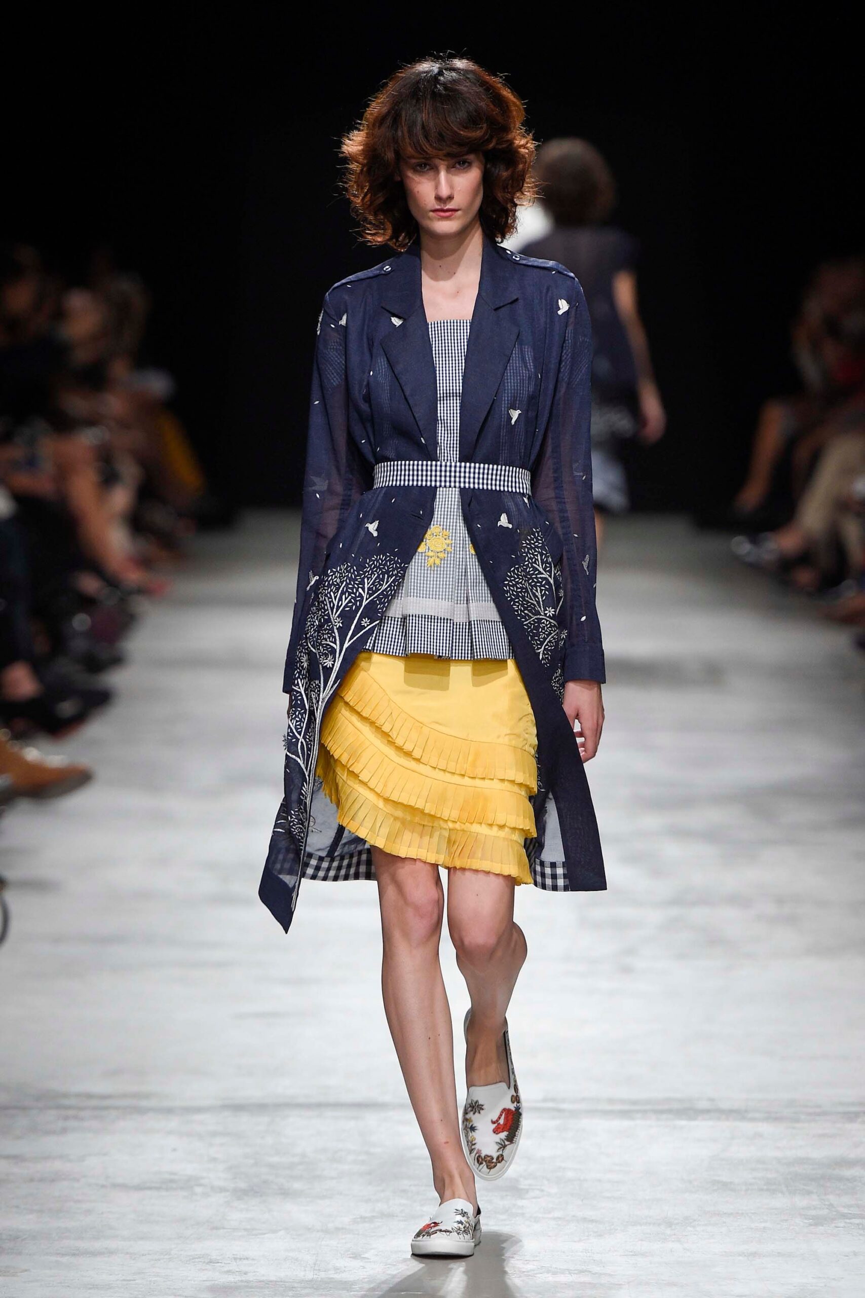 Rahul Mishra S/S 17 Look 22