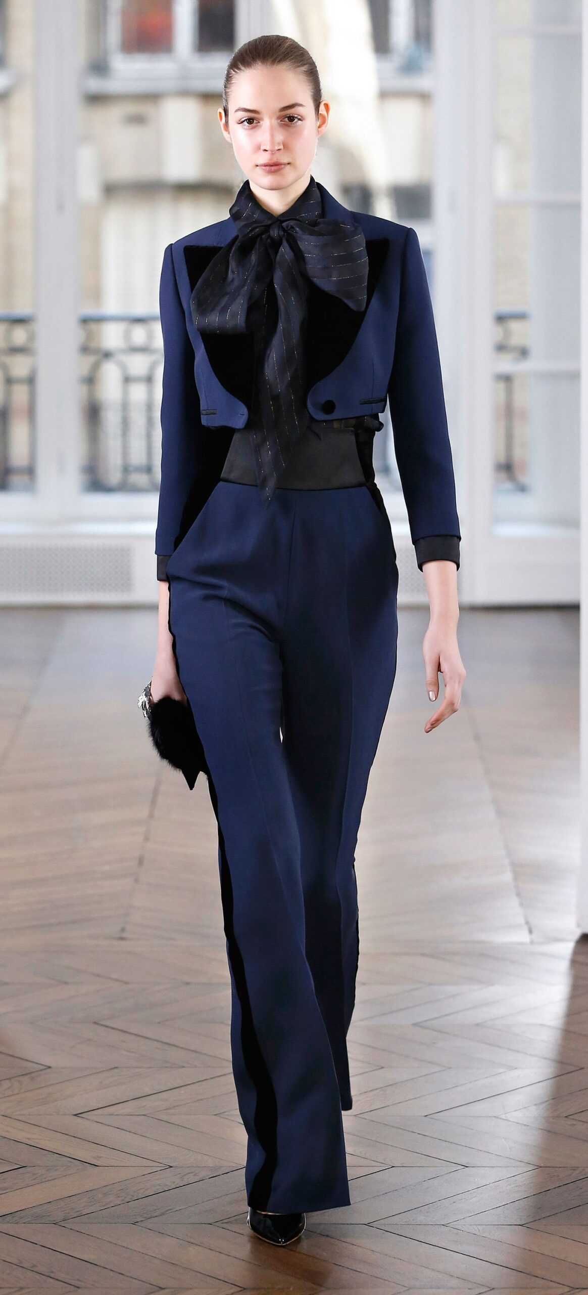 Ralph & Russo F/W 18 Look 28