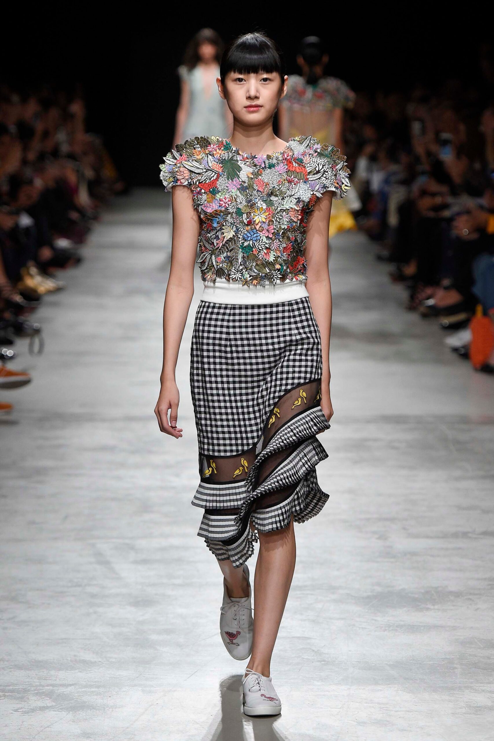 Rahul Mishra S/S 17 Look 30