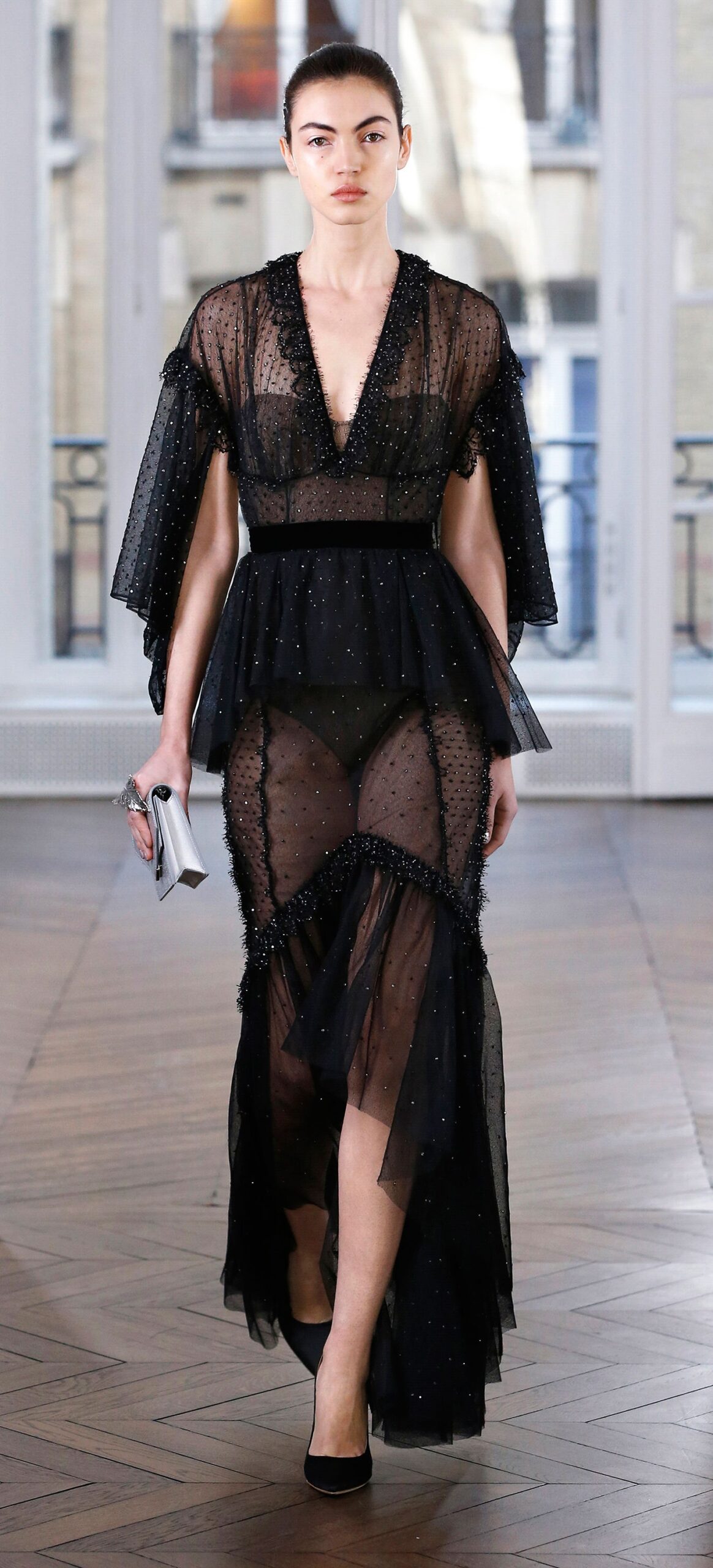Ralph & Russo F/W 18 Look 32