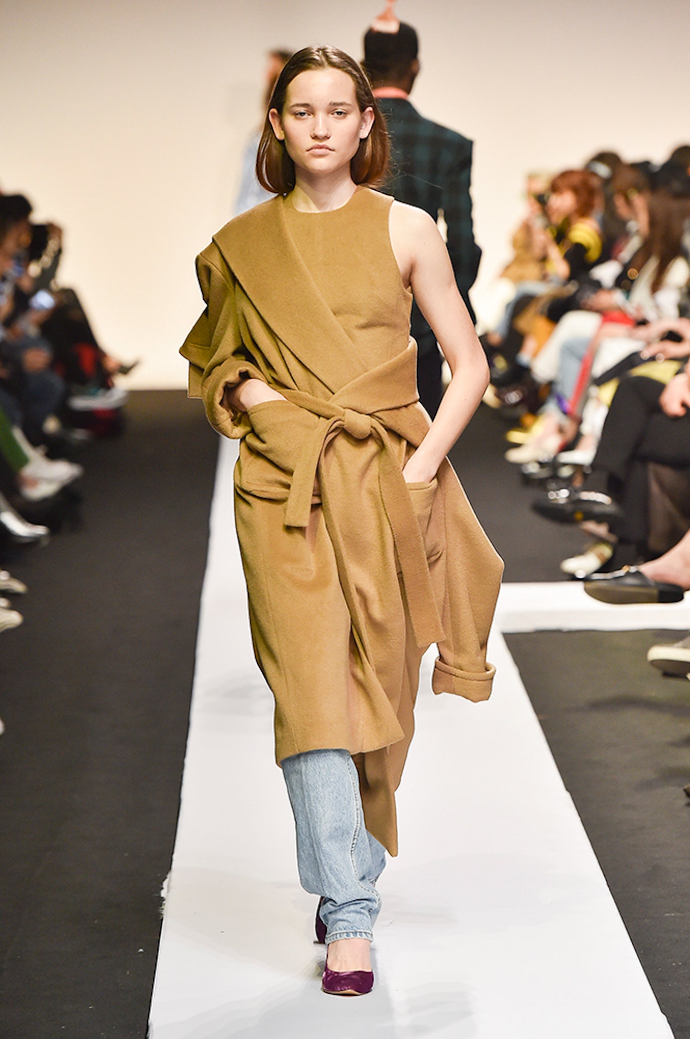 Pushbutton Seoul F/W 17 Look 6
