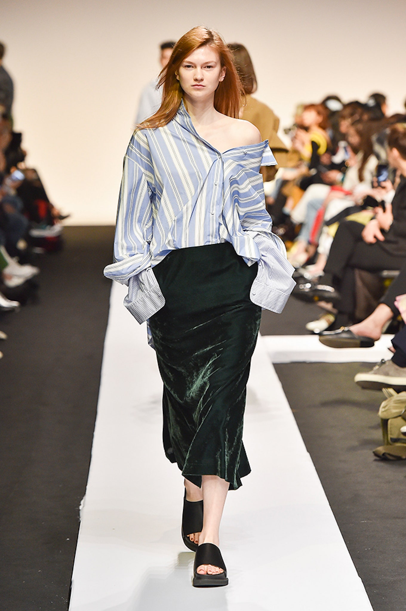 Pushbutton Seoul F/W 17 Look 7