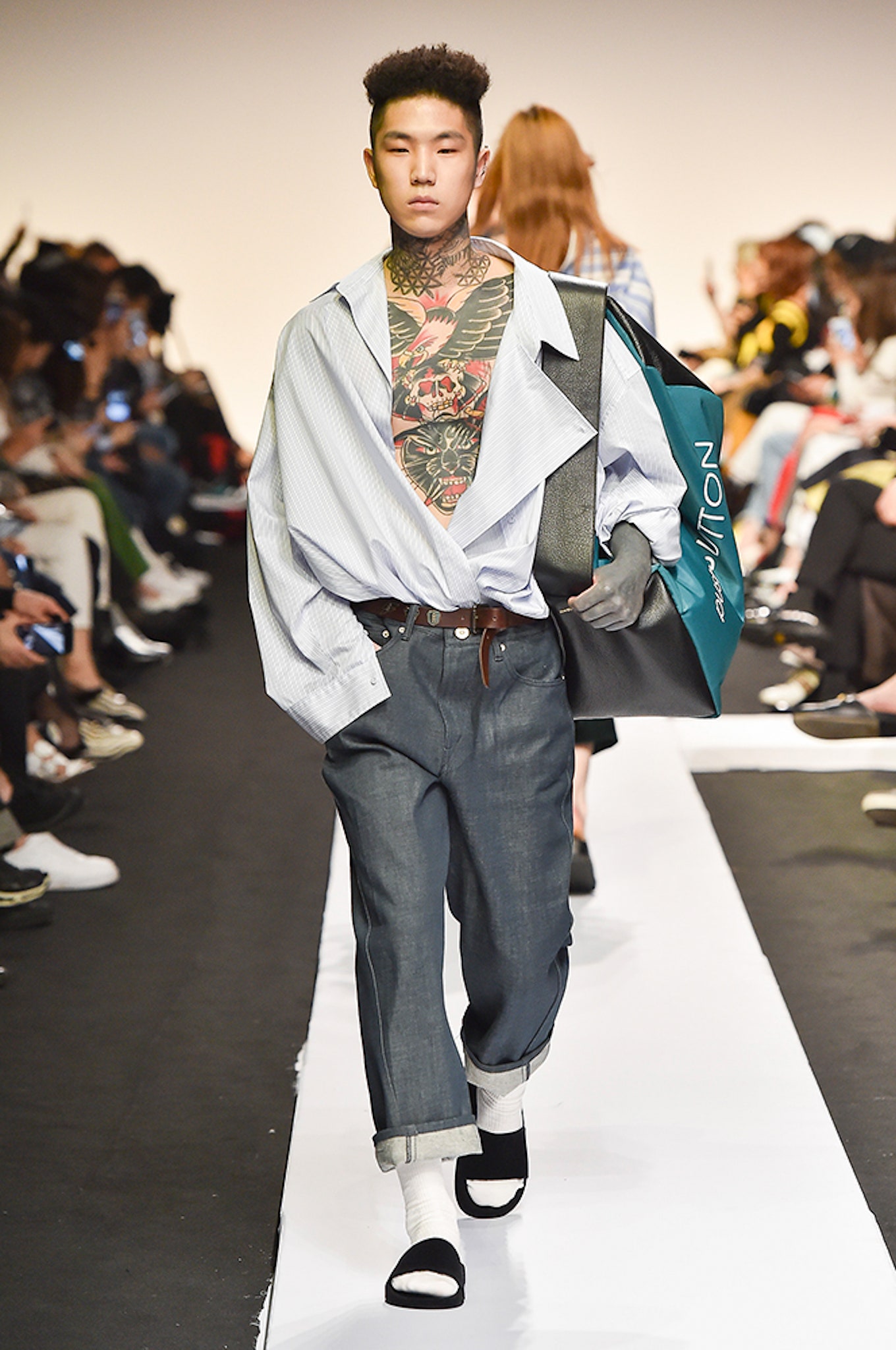 Pushbutton Seoul F/W 17 Look 8