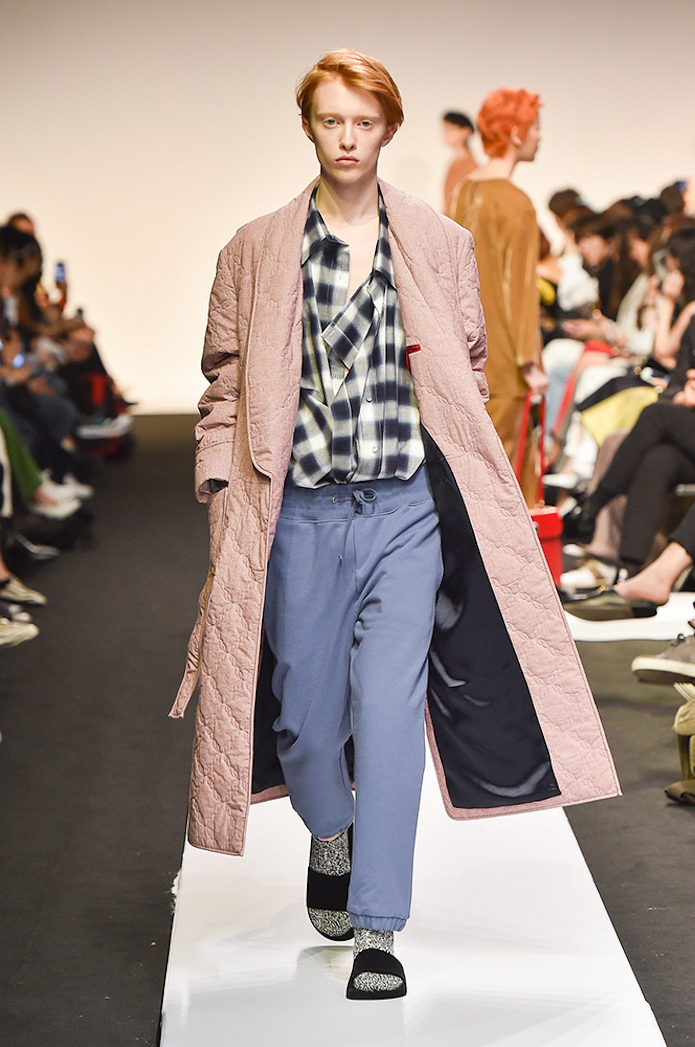 Pushbutton Seoul F/W 17 Look 16