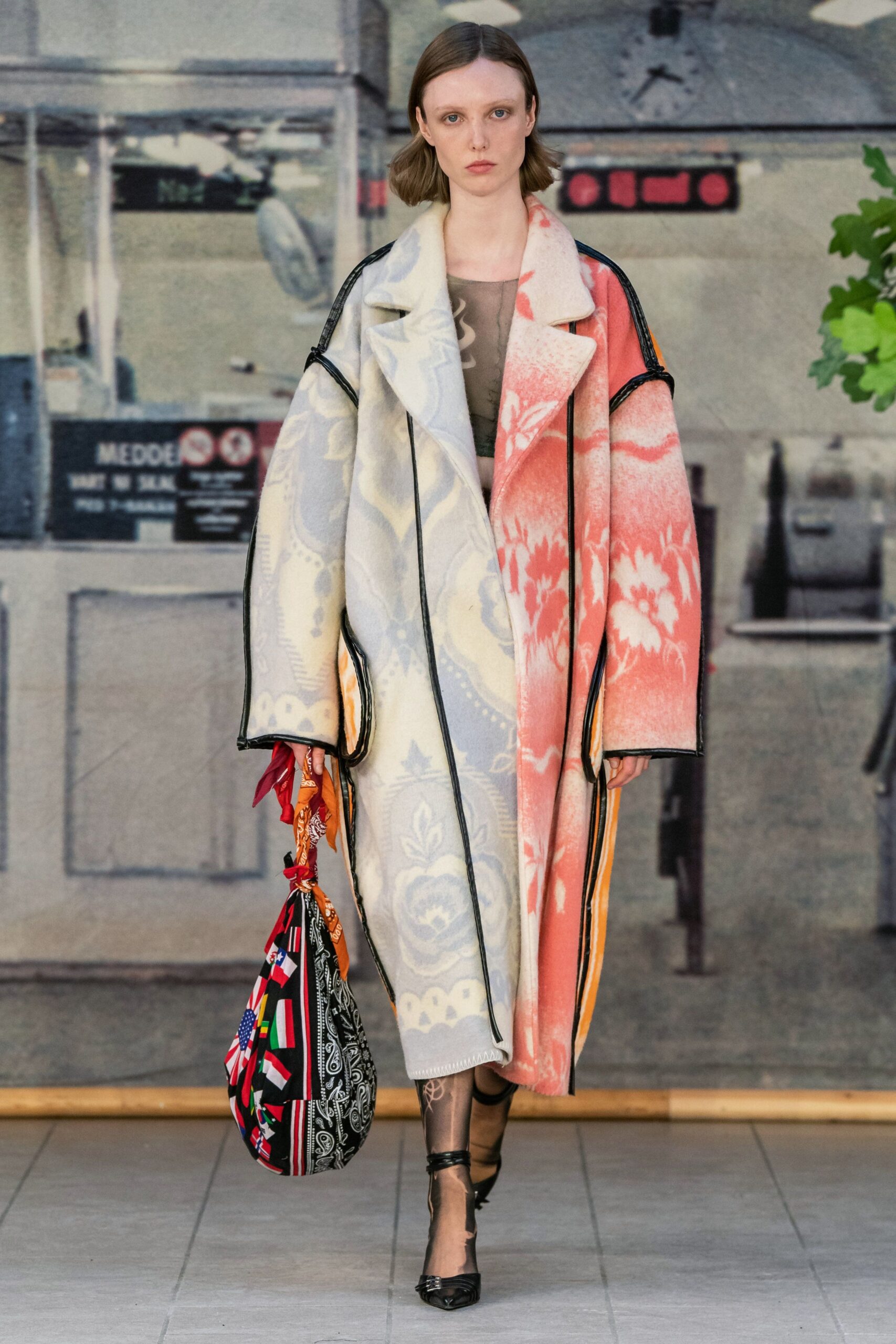 Rave Review Stockholm F/W 19 Look 15