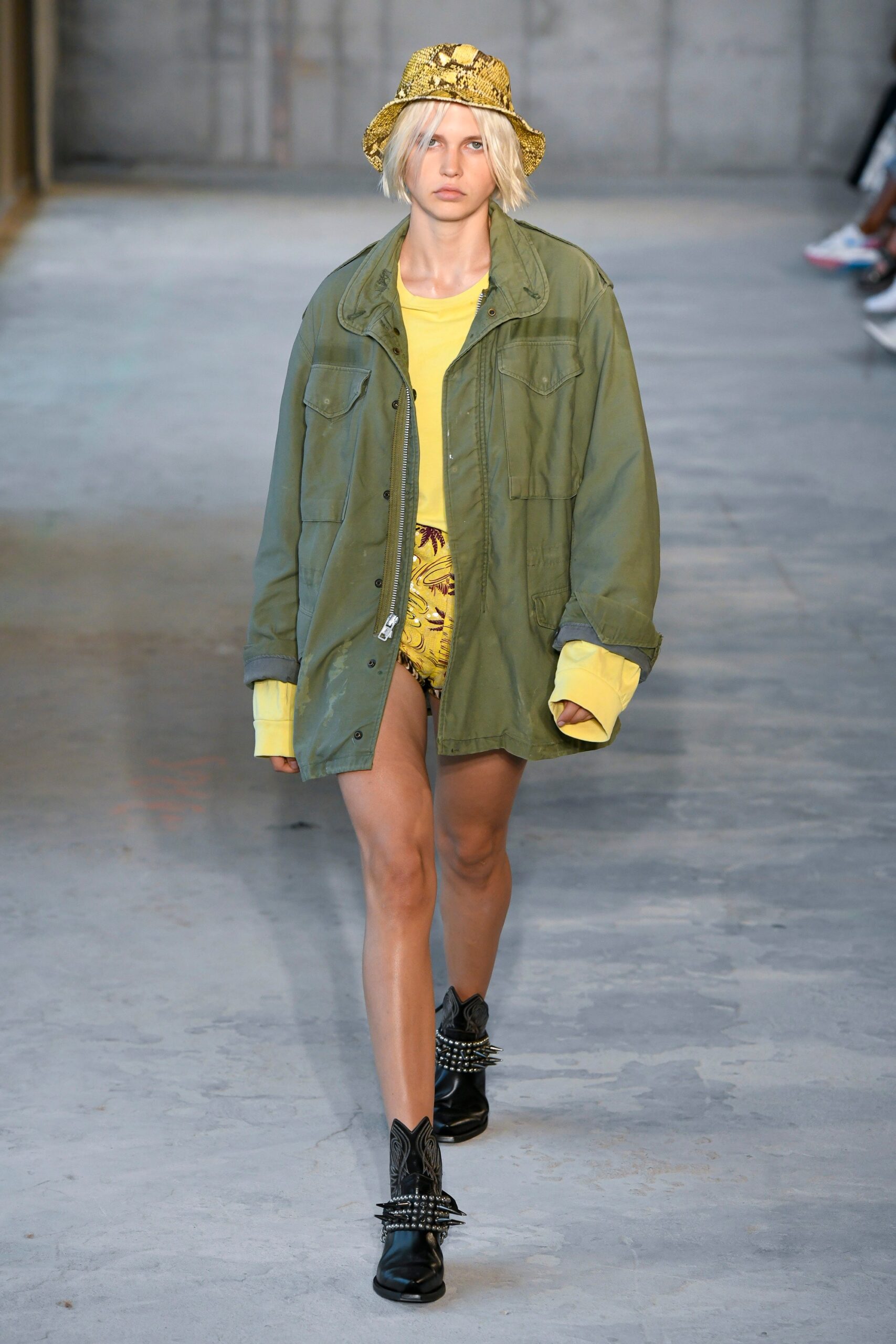 R13 S/S 19 Look 7