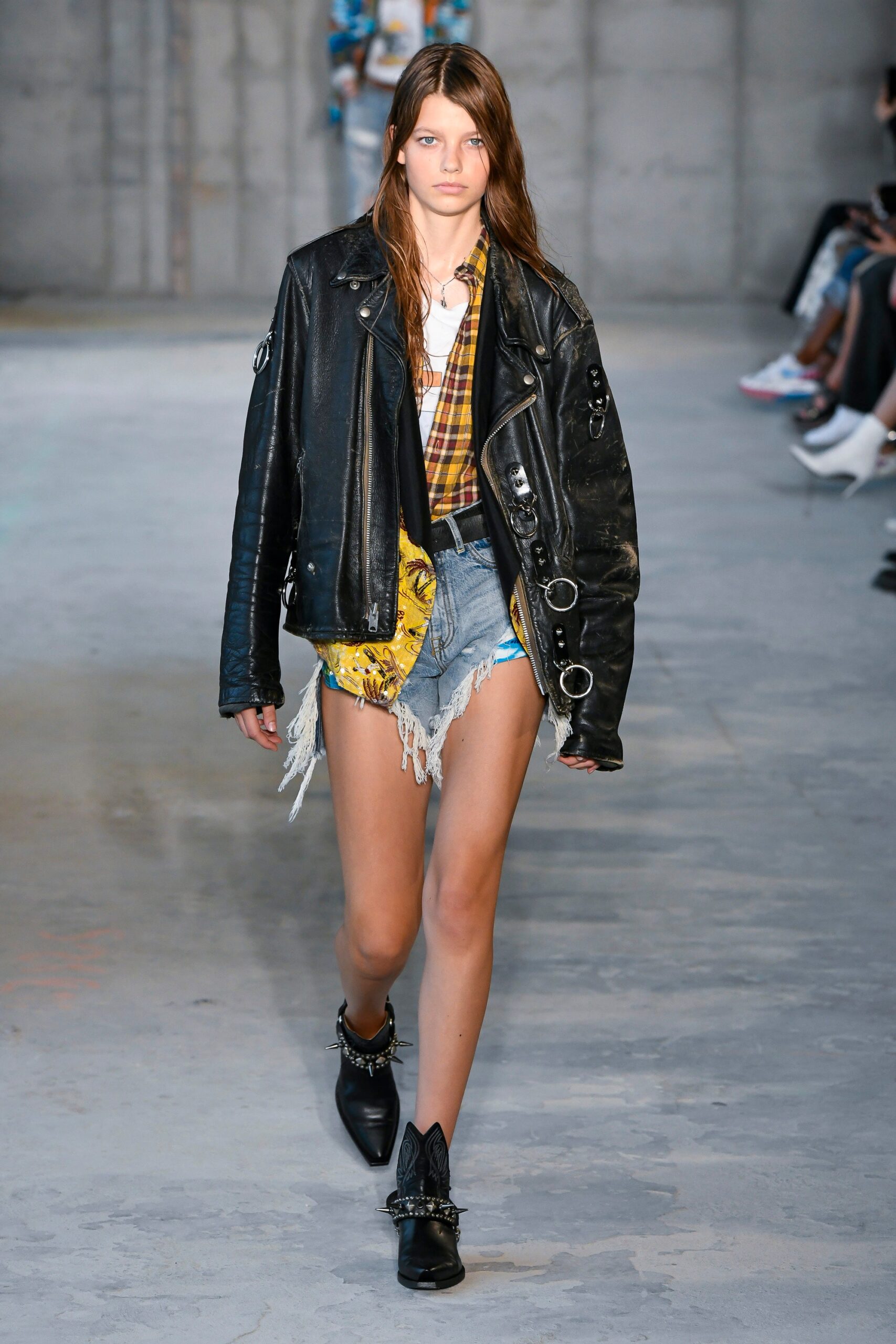 R13 S/S 19 Look 10