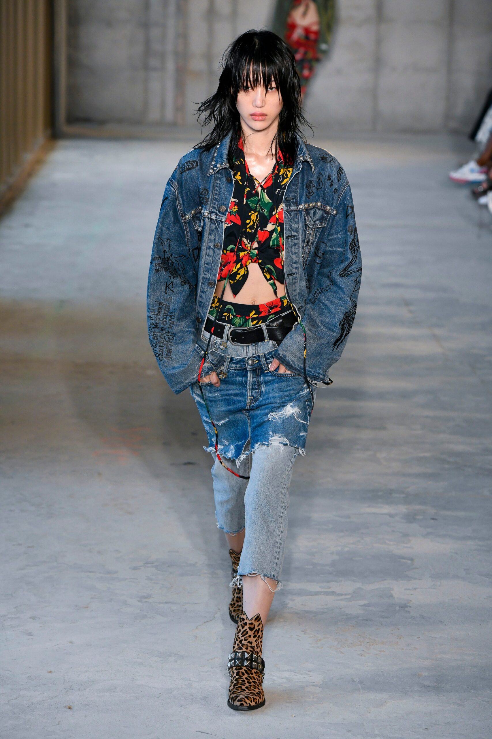 R13 S/S 19 Look 17