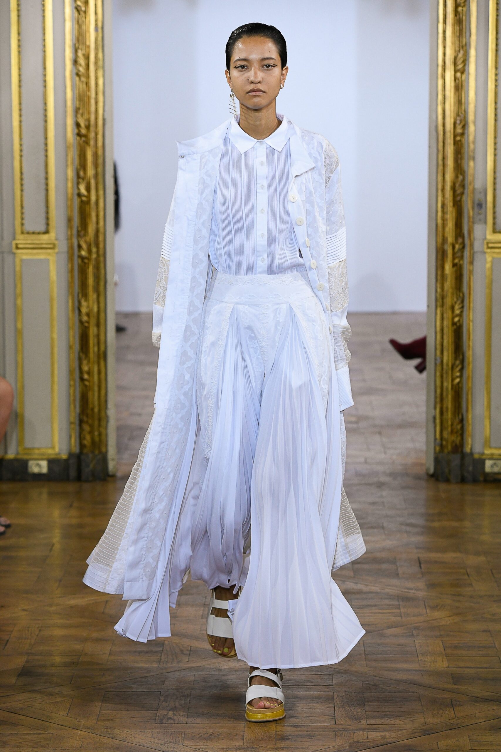 Rahul Mishra S/S 19 Look 1