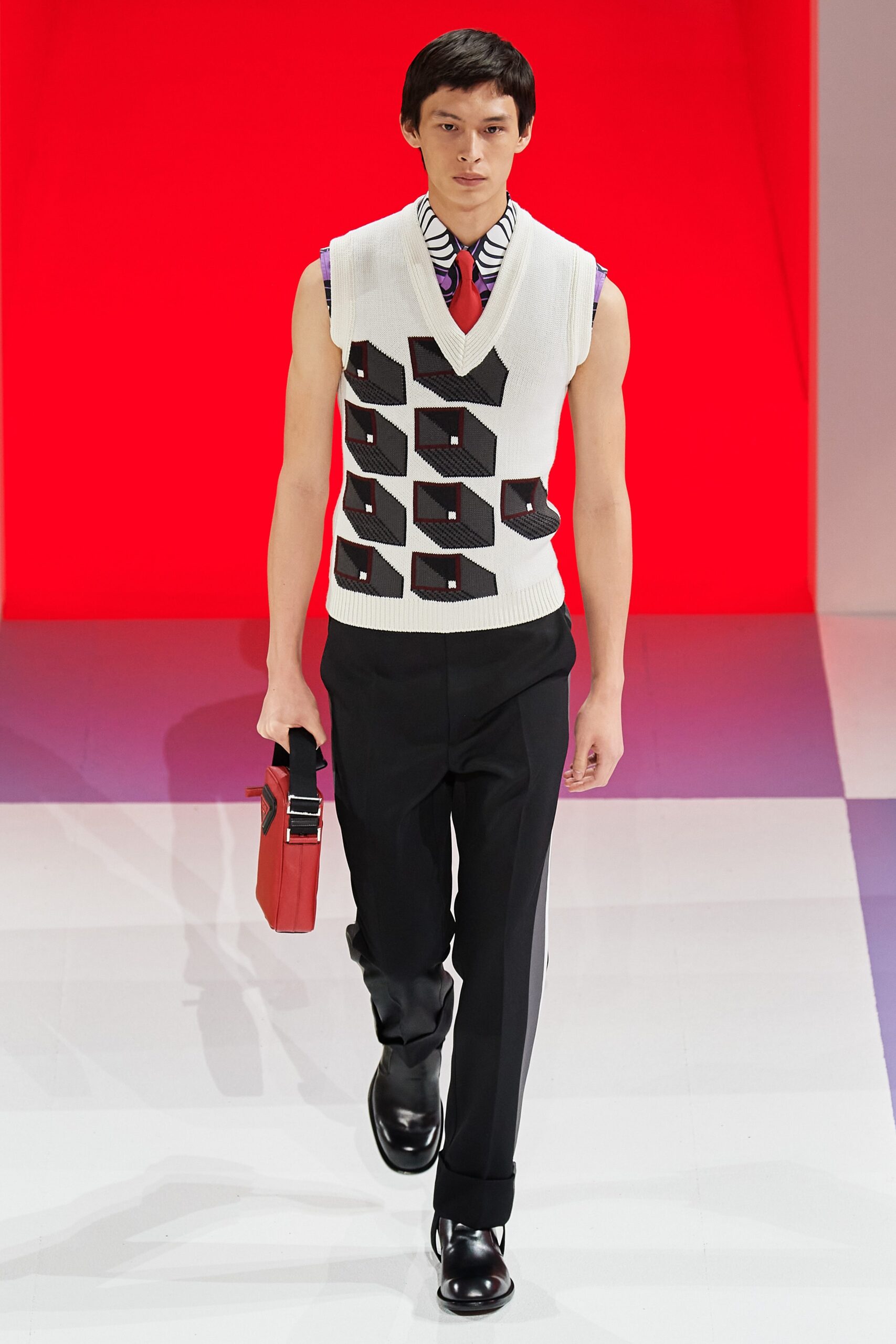 Prada F/W 20 Menswear Look 34