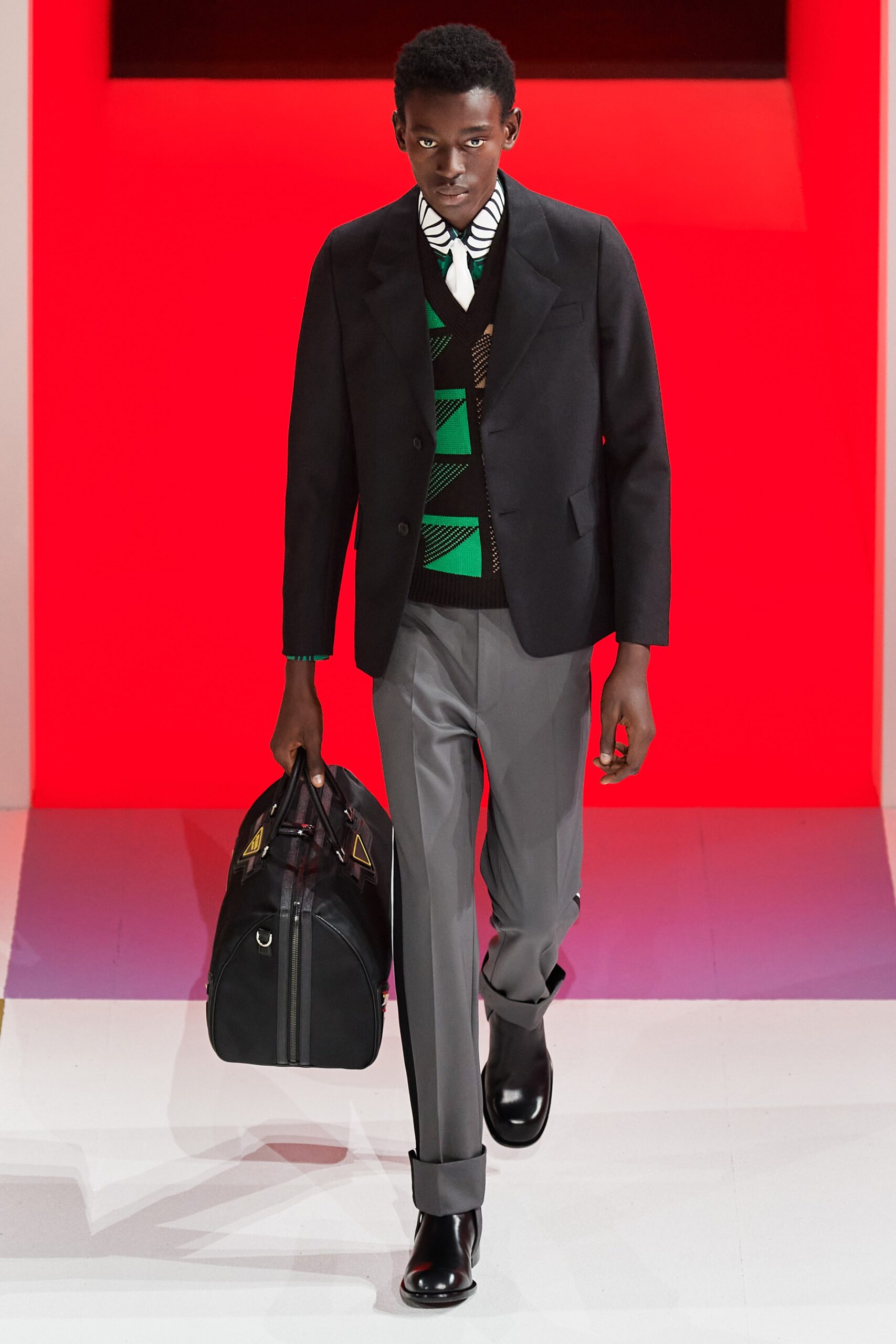 Prada F/W 20 Menswear Look 37