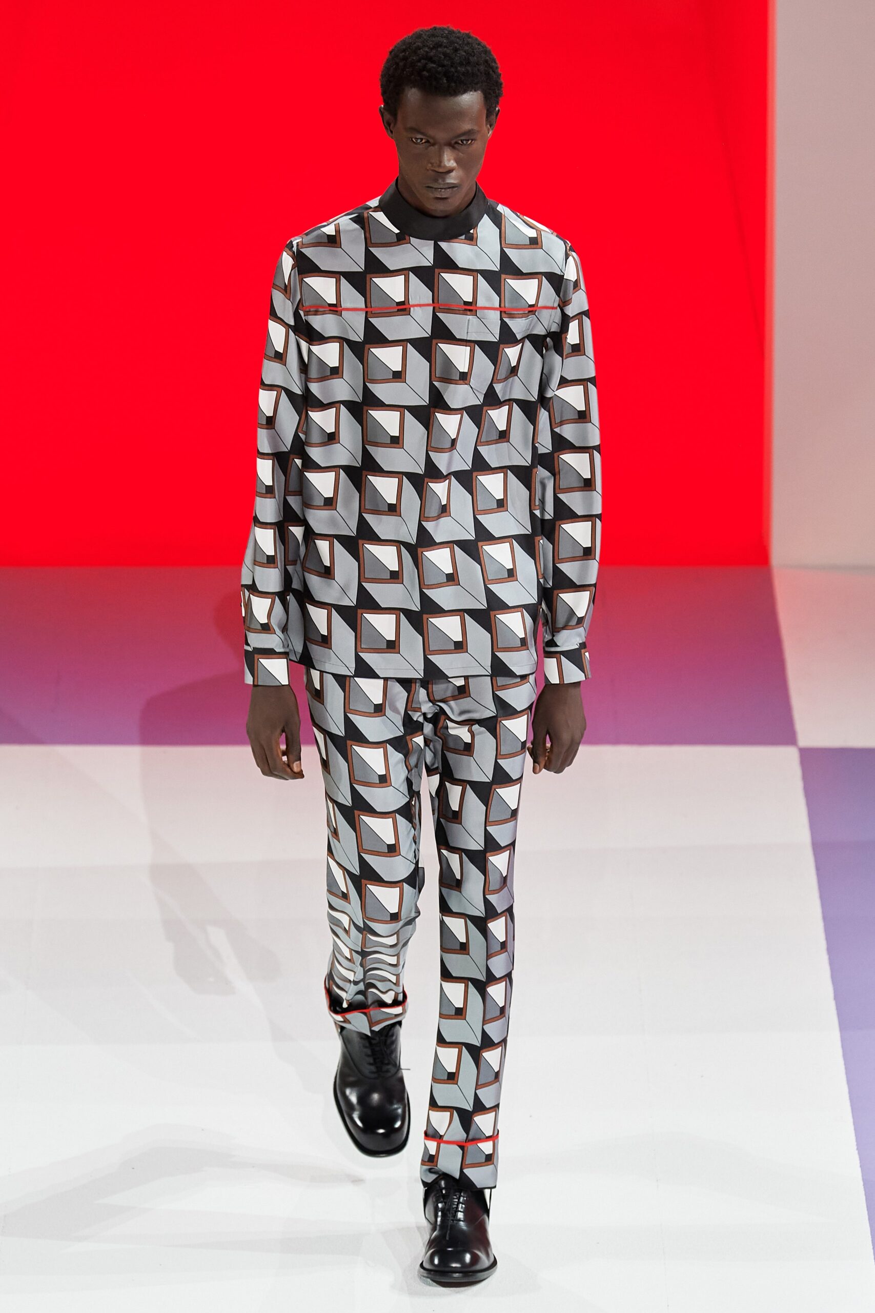 Prada F/W 20 Menswear Look 43