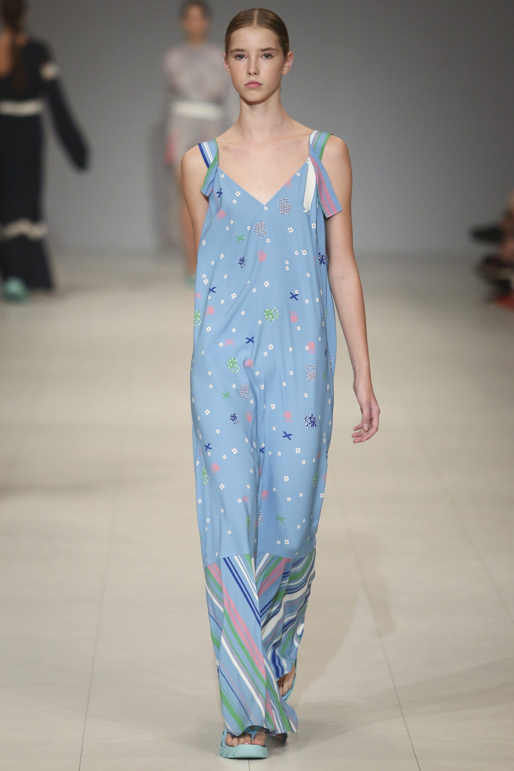 Poustovit Kiev S/S 18 Look 14