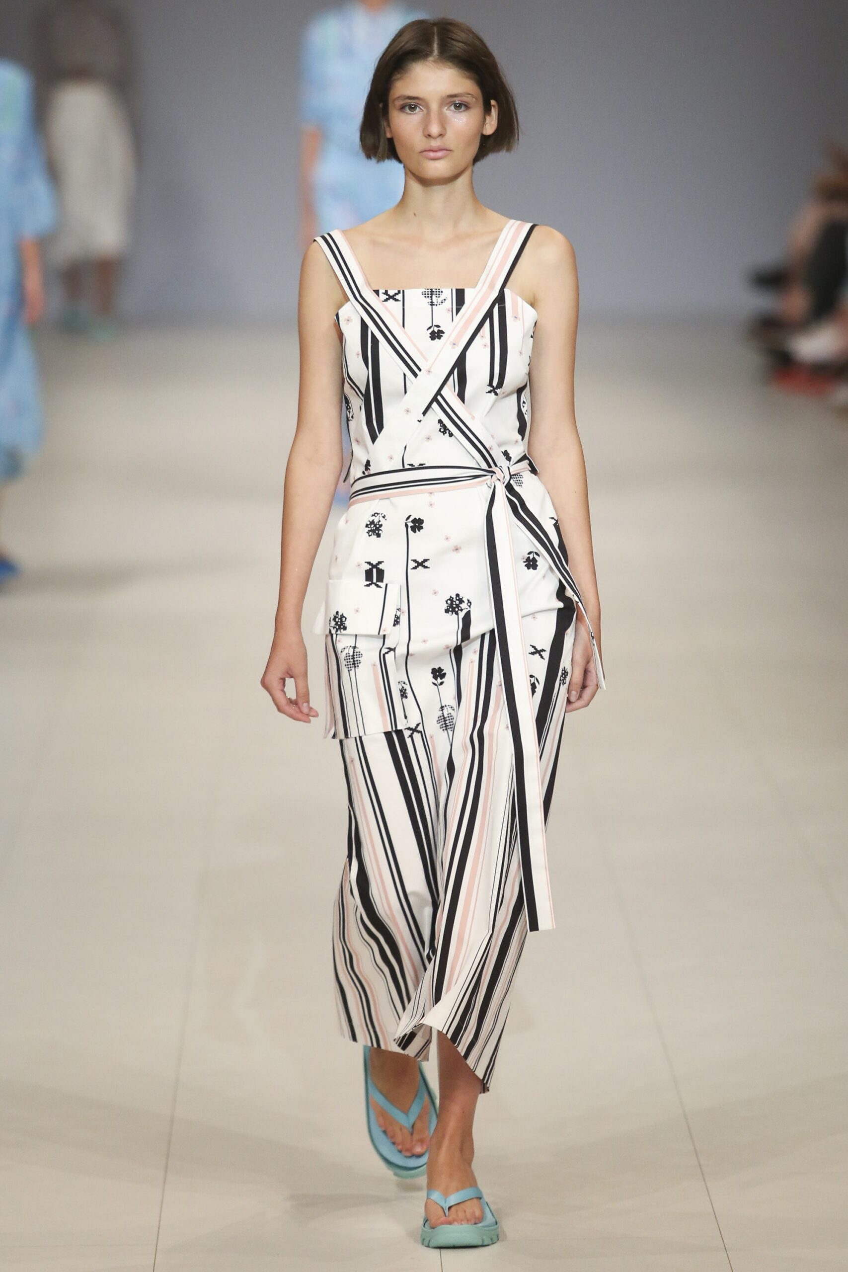 Poustovit Kiev S/S 18 Look 19