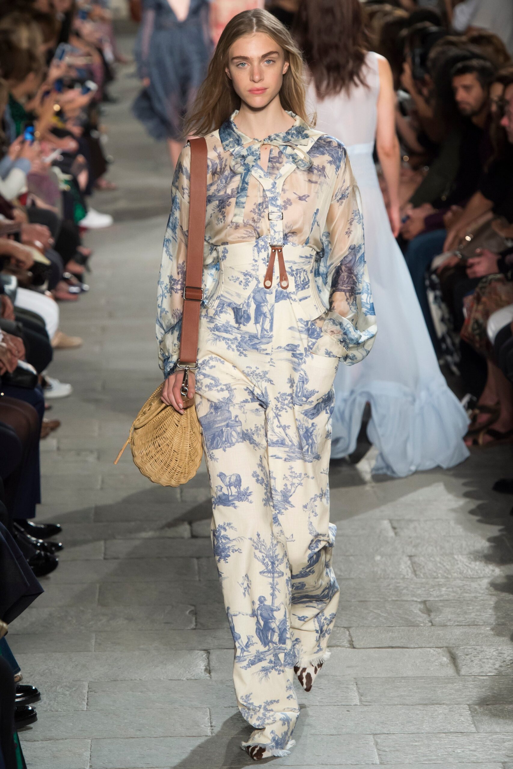 Philosophy di Lorenzo Serafini S/S 16 Look 1