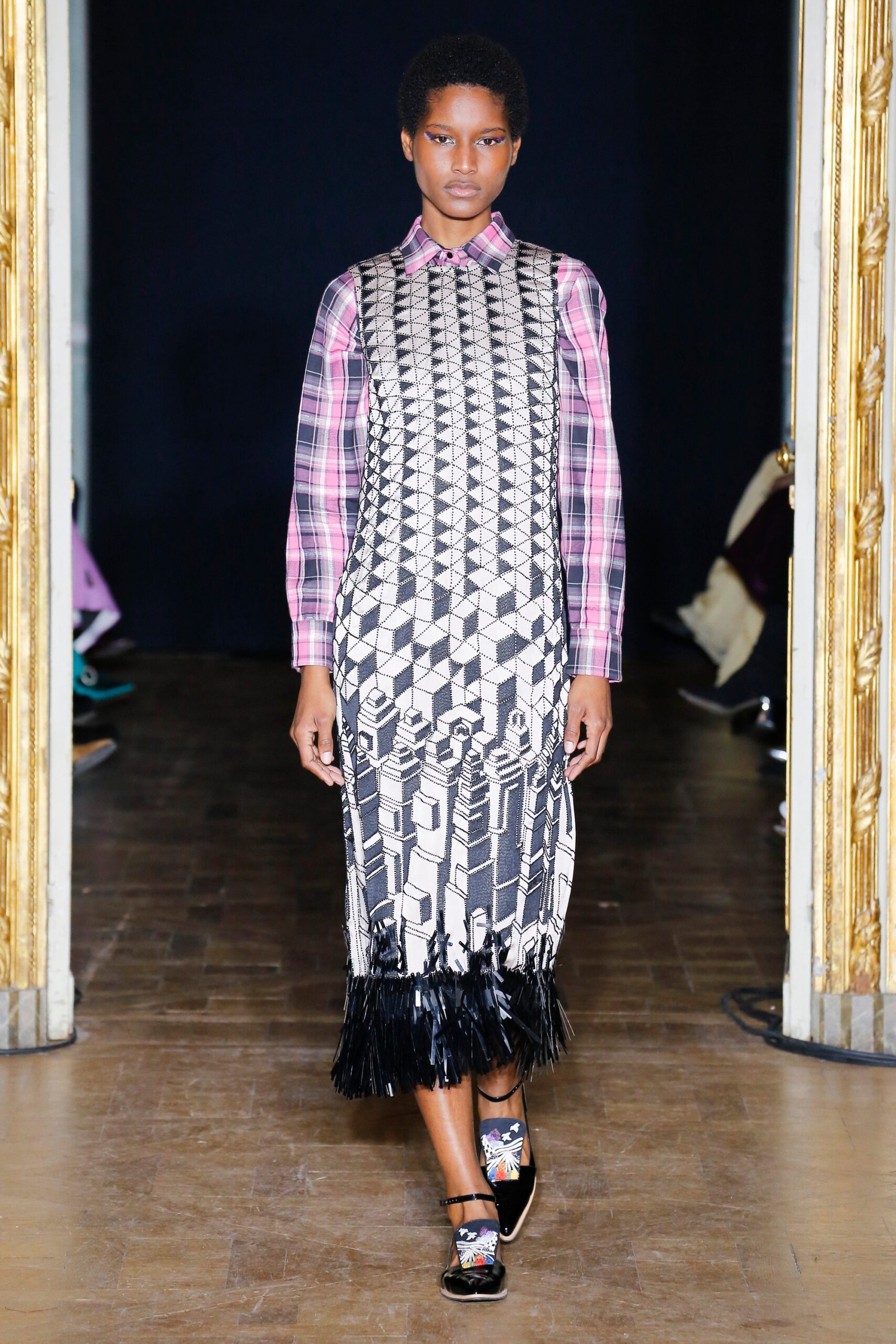 Rahul Mishra F/W 18 Look 9
