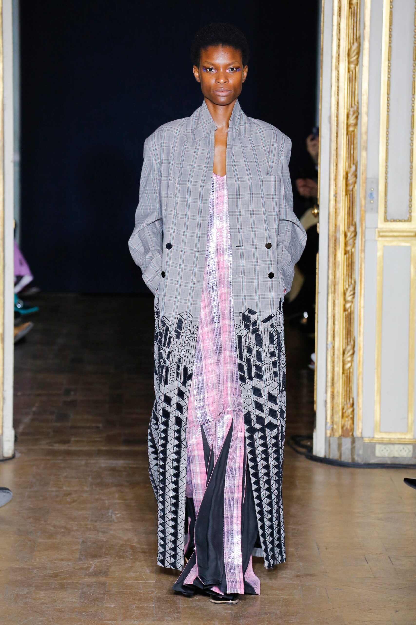 Rahul Mishra F/W 18 Look 16