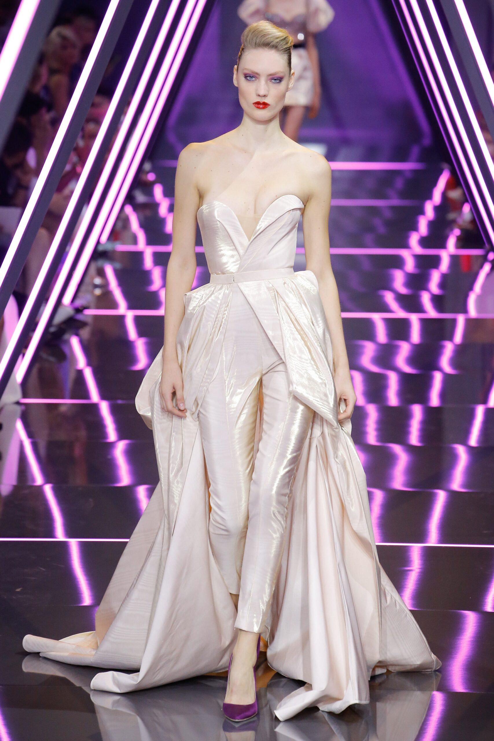 Ralph & Russo F/W 18 Couture Look 21