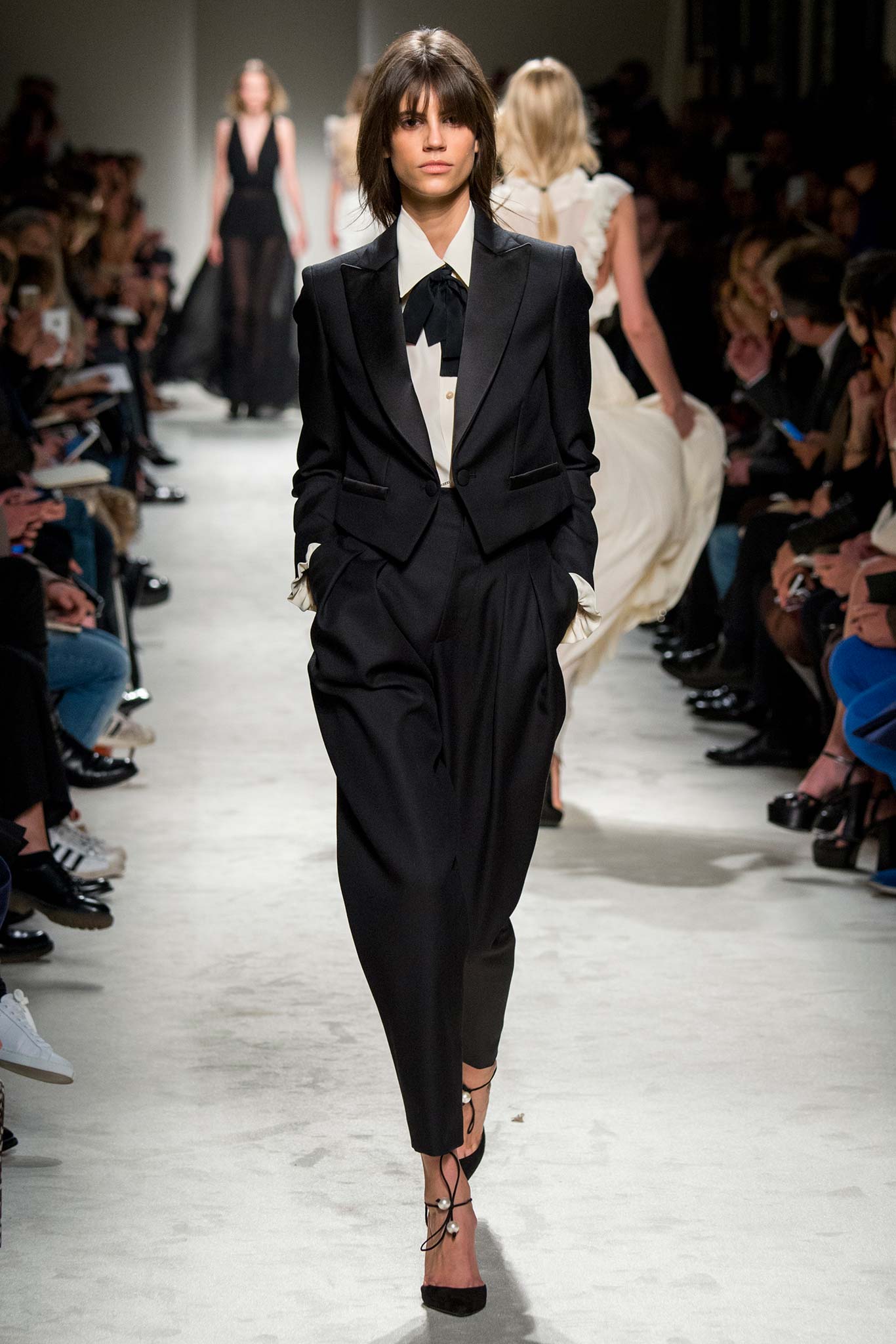 Philosophy di Lorenzo Serafini F/W 15 Look 30