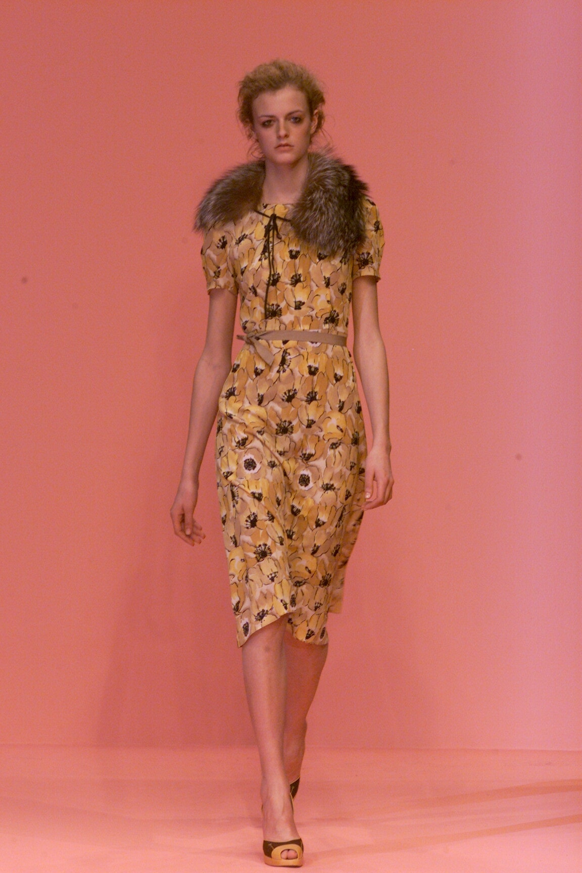 Prada F/W 00 Look 18