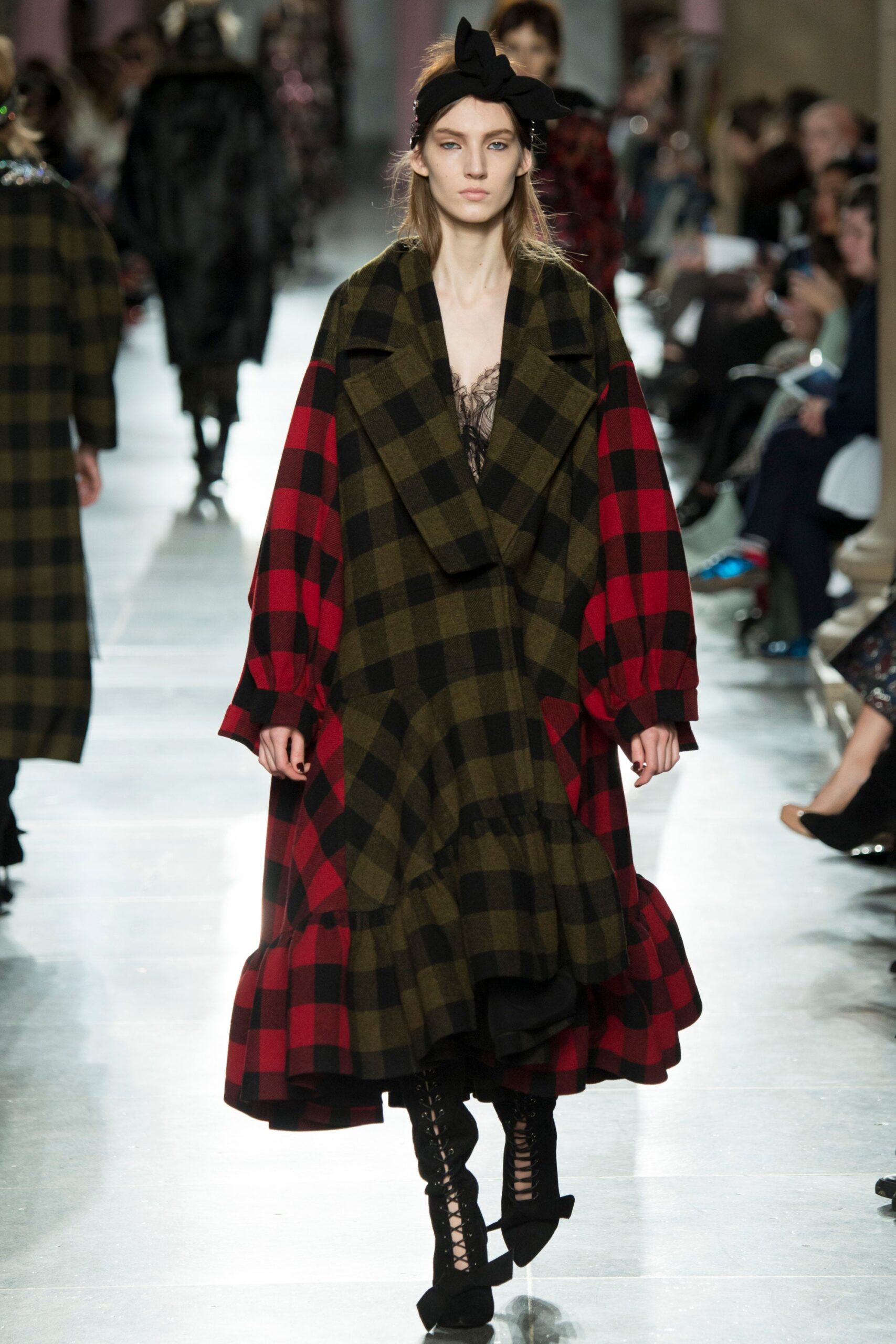 Preen by Thornton Bregazzi F/W 16 Look 6