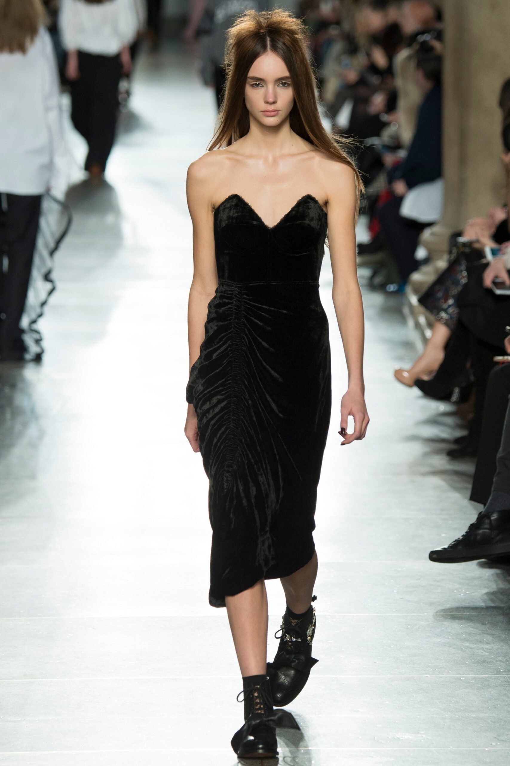 Preen by Thornton Bregazzi F/W 16 Look 17