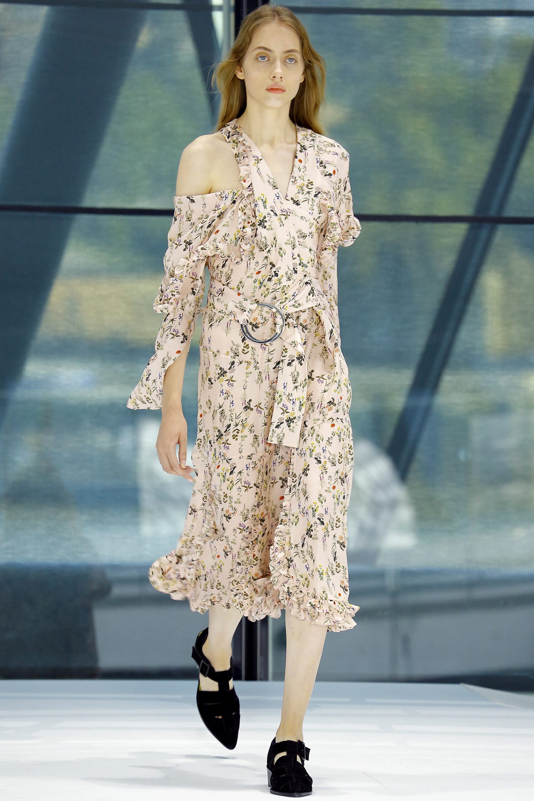 Preen by Thornton Bregazzi Spring 2016 Ready-to-Wear