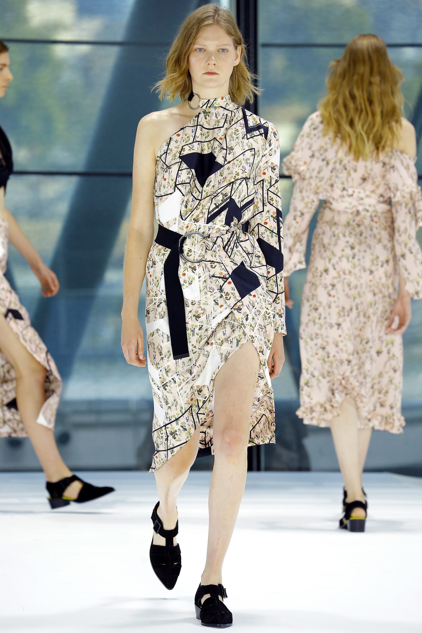 Preen by Thornton Bregazzi S/S 16 Look 2