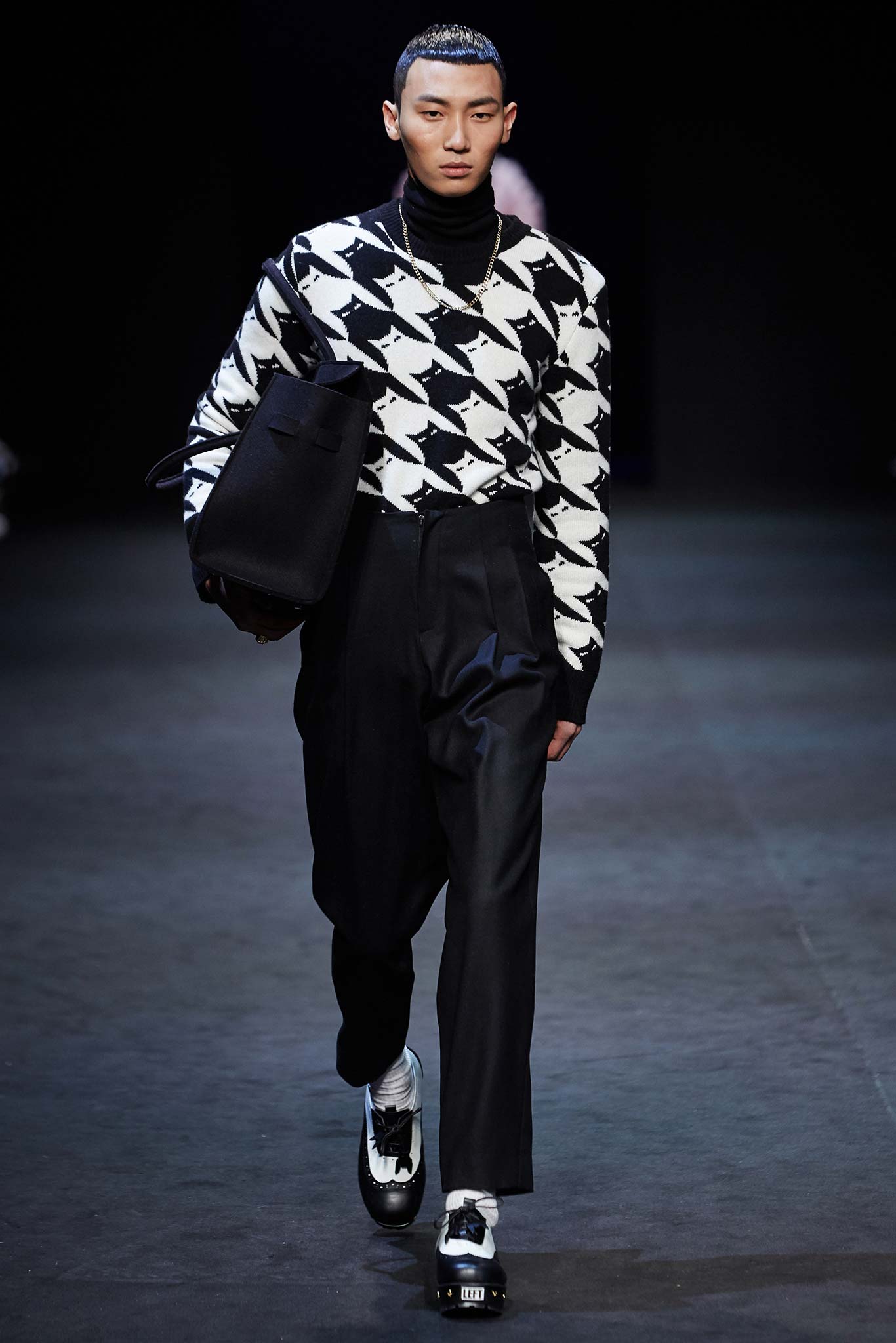 Pushbutton Seoul F/W 15 Look 35