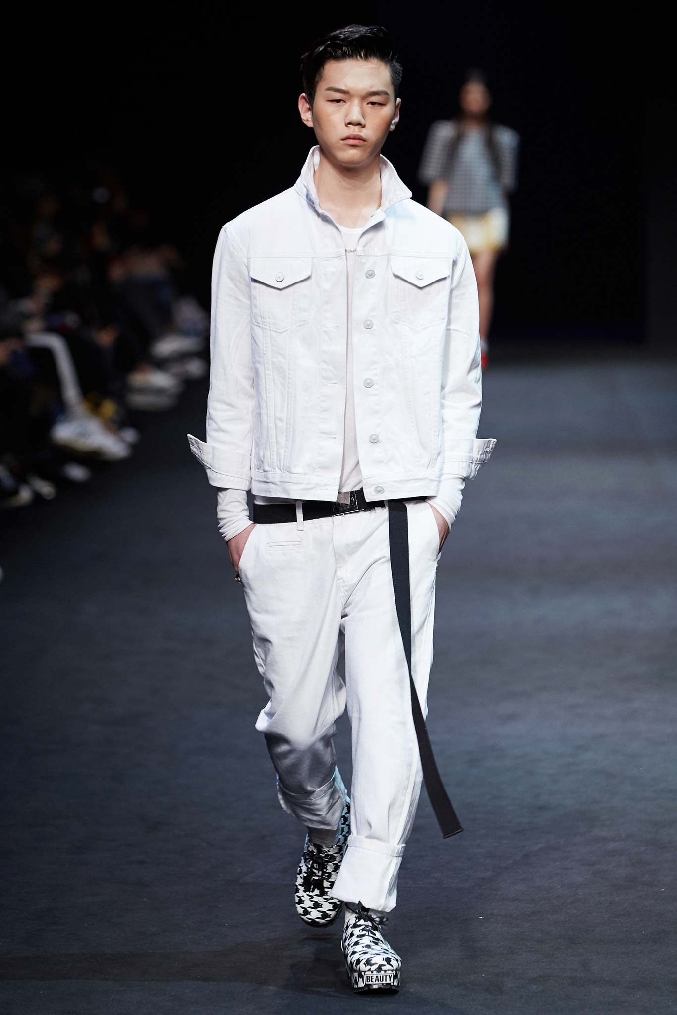 Pushbutton Seoul F/W 15 Look 43