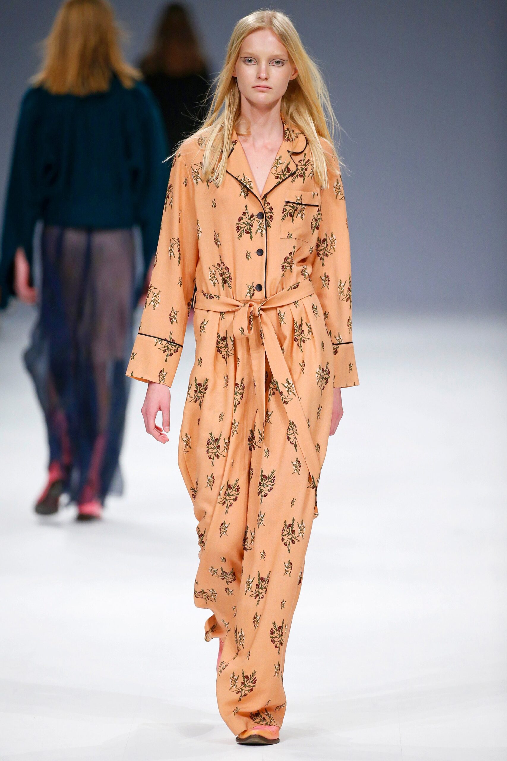 Poustovit Ukraine F/W 16 Look 9
