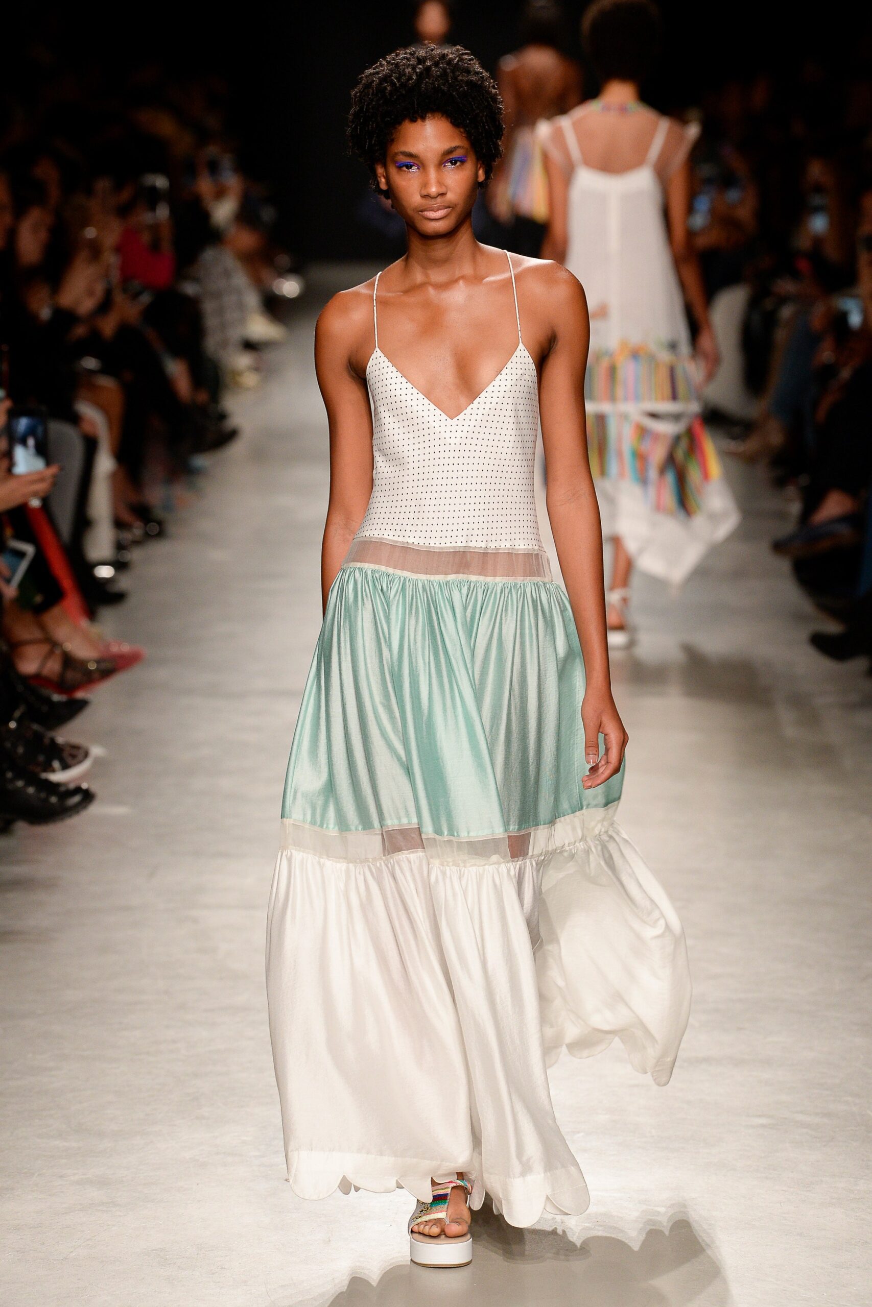 Rahul Mishra S/S 18 Look 3
