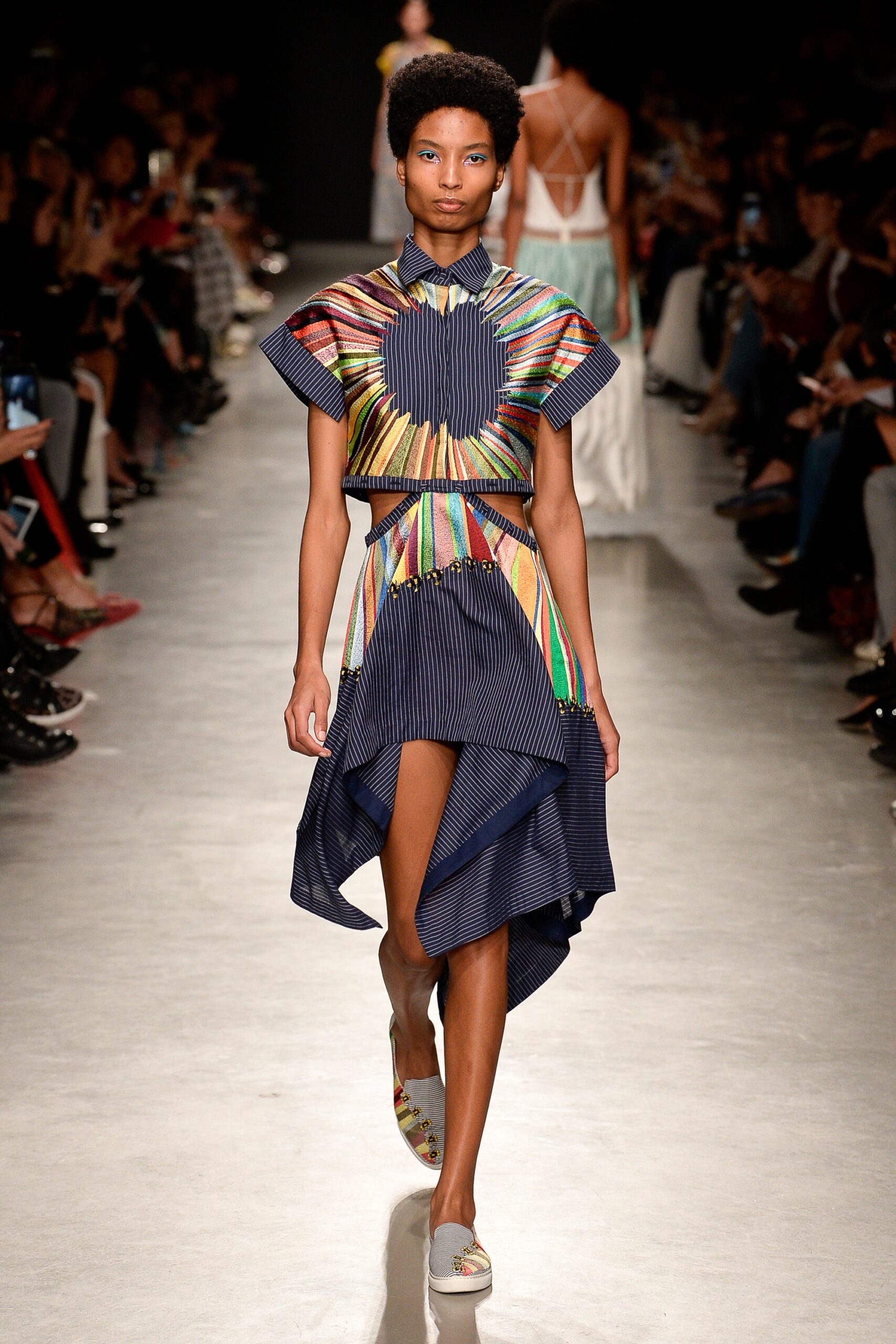 Rahul Mishra S/S 18 Look 4