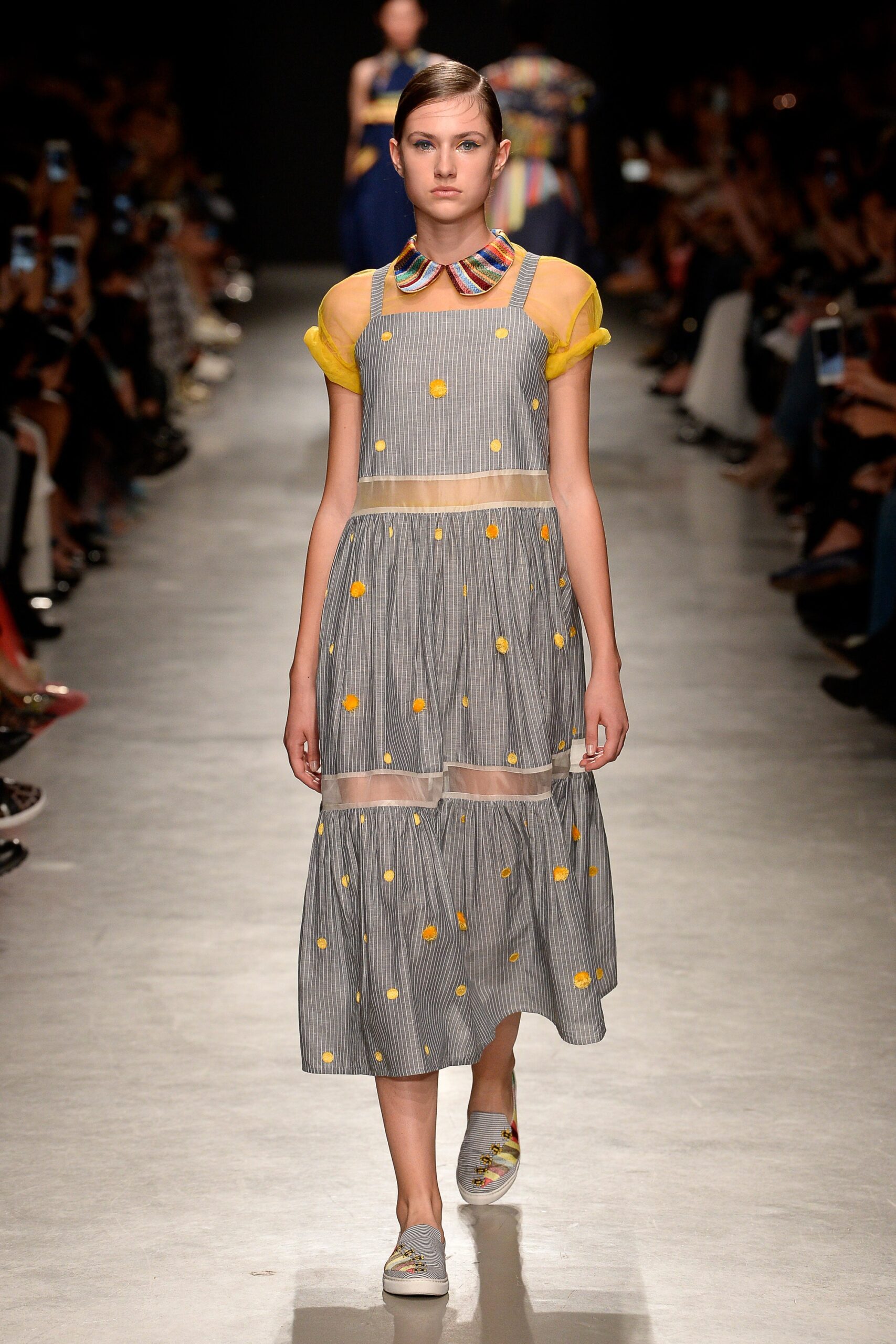 Rahul Mishra S/S 18 Look 5