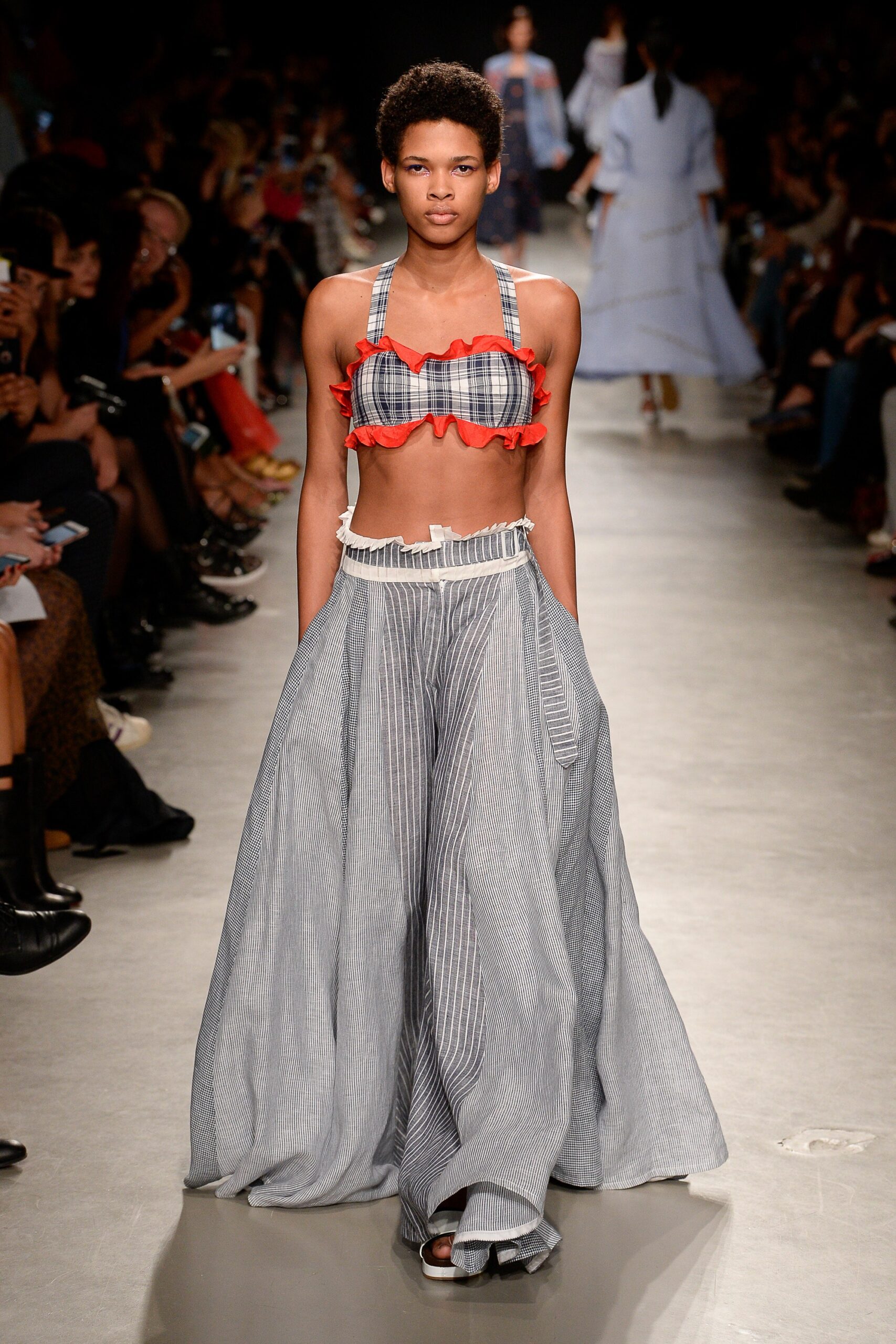 Rahul Mishra S/S 18 Look 10