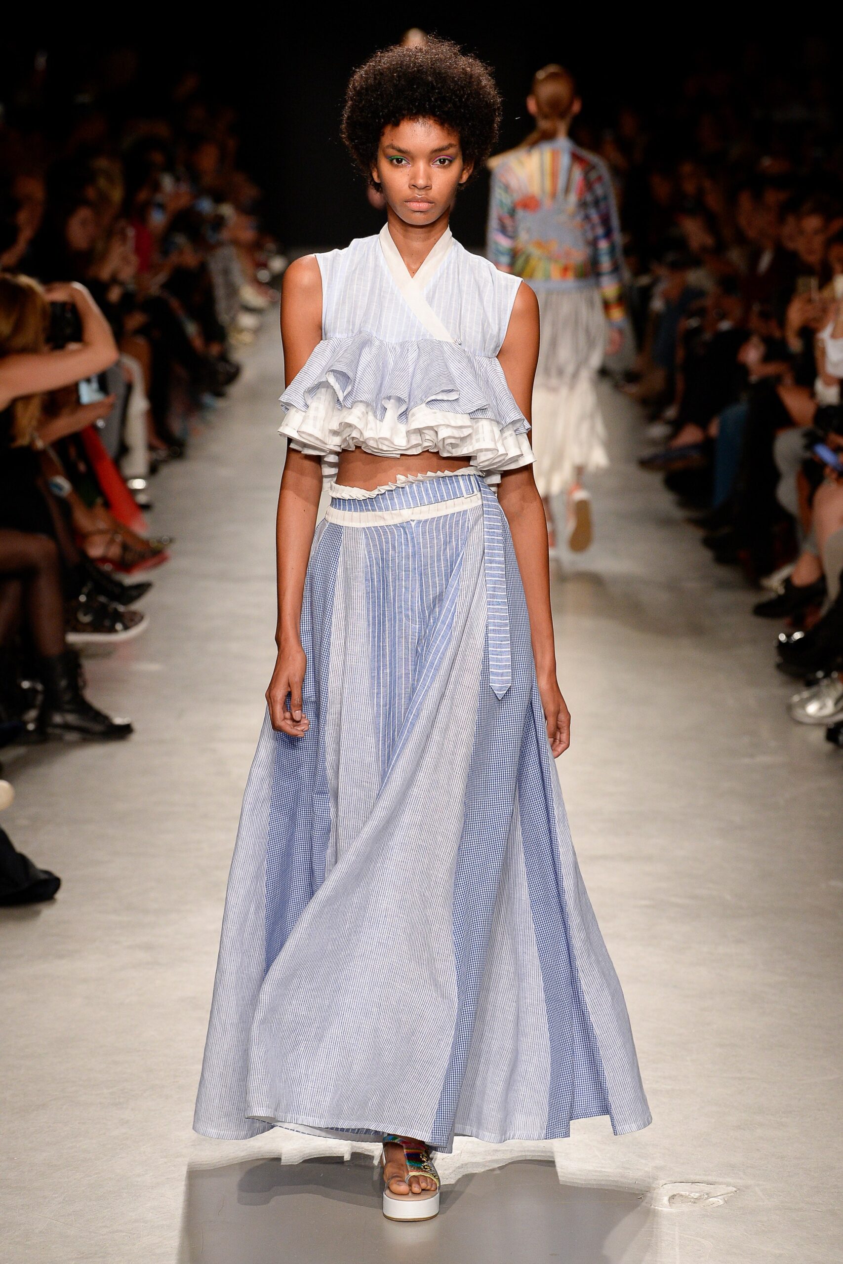 Rahul Mishra S/S 18 Look 14