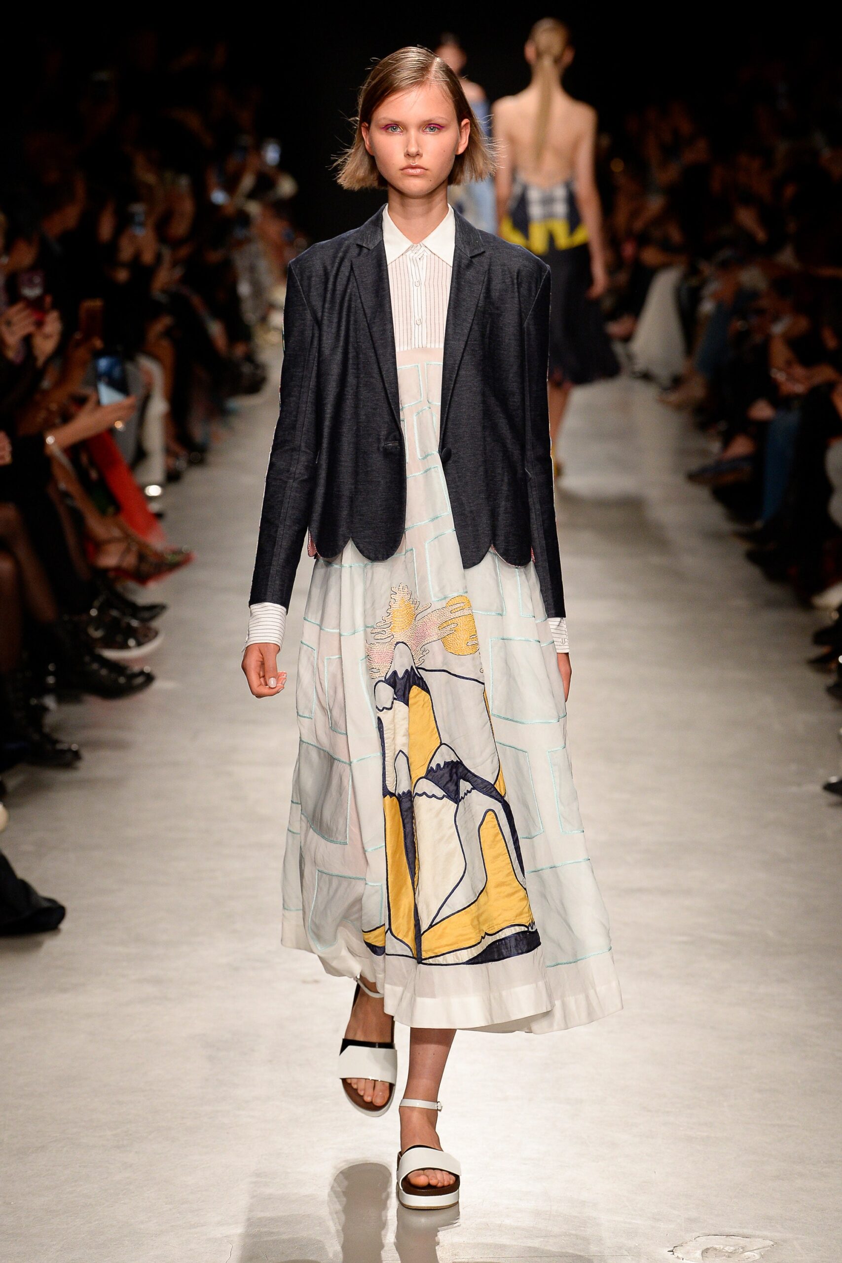 Rahul Mishra S/S 18 Look 16